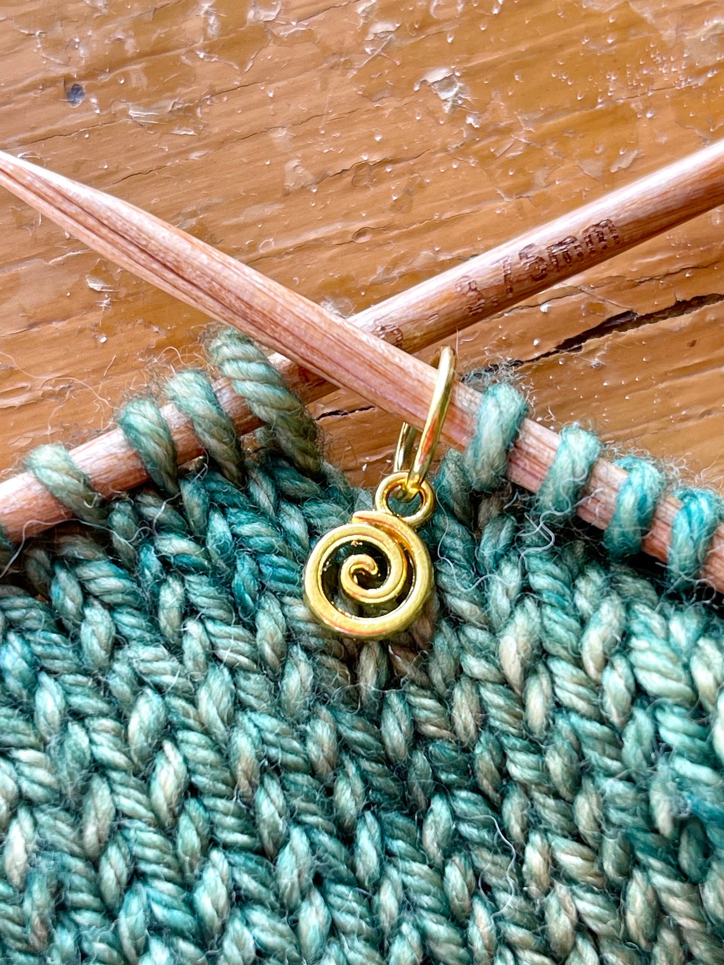 Gold Spirals Snagless Stitch Markers, Knitting Accessories, Set of 6
