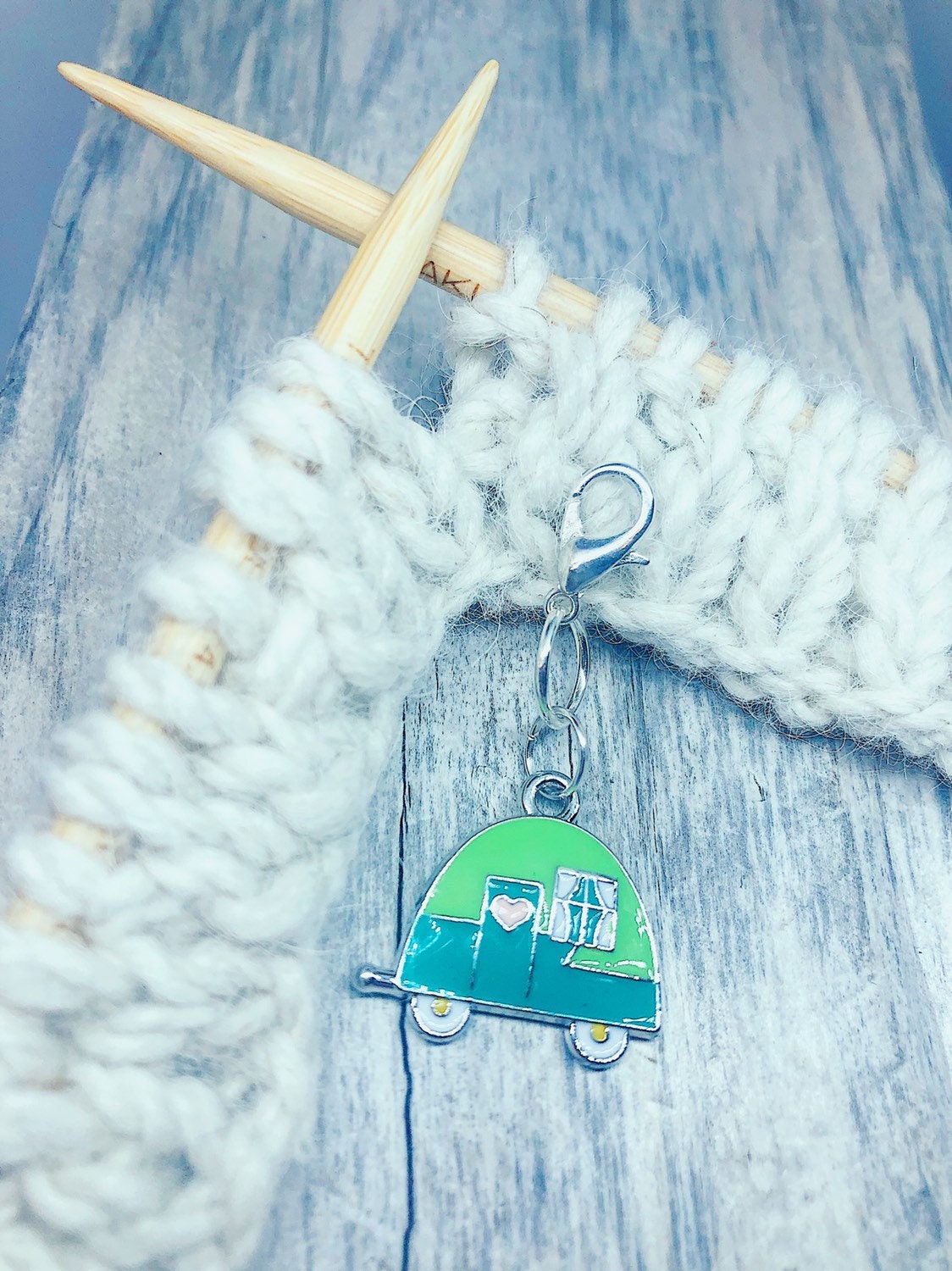 Camper Trailer Progress Keeper, Pink or Green, Knitting Stitch Marker