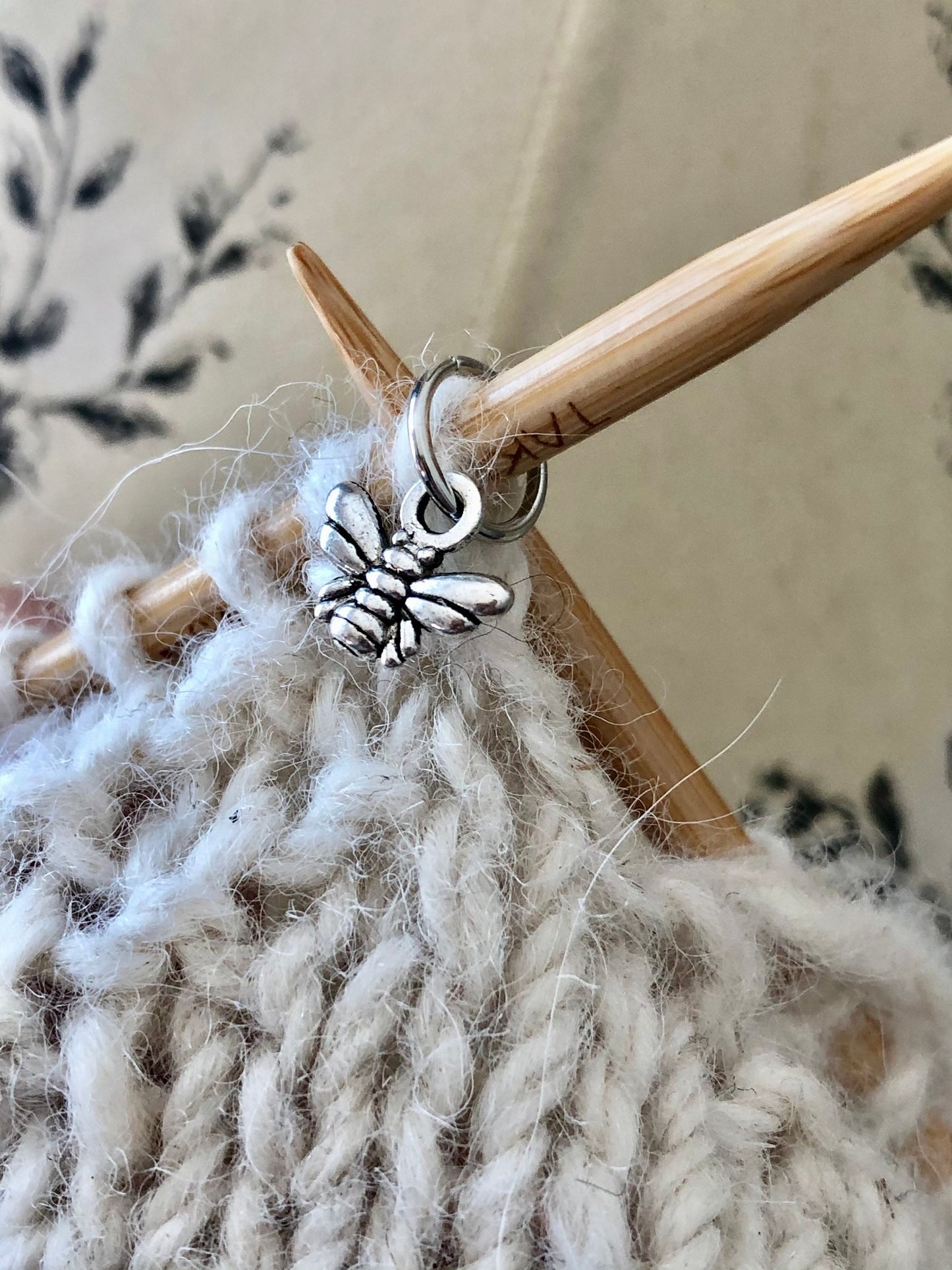 Six Snag Free Bumblebee Stitch Markers, Progress Keepers for Knitters, Knitting Accessories, Yarn Jewelry