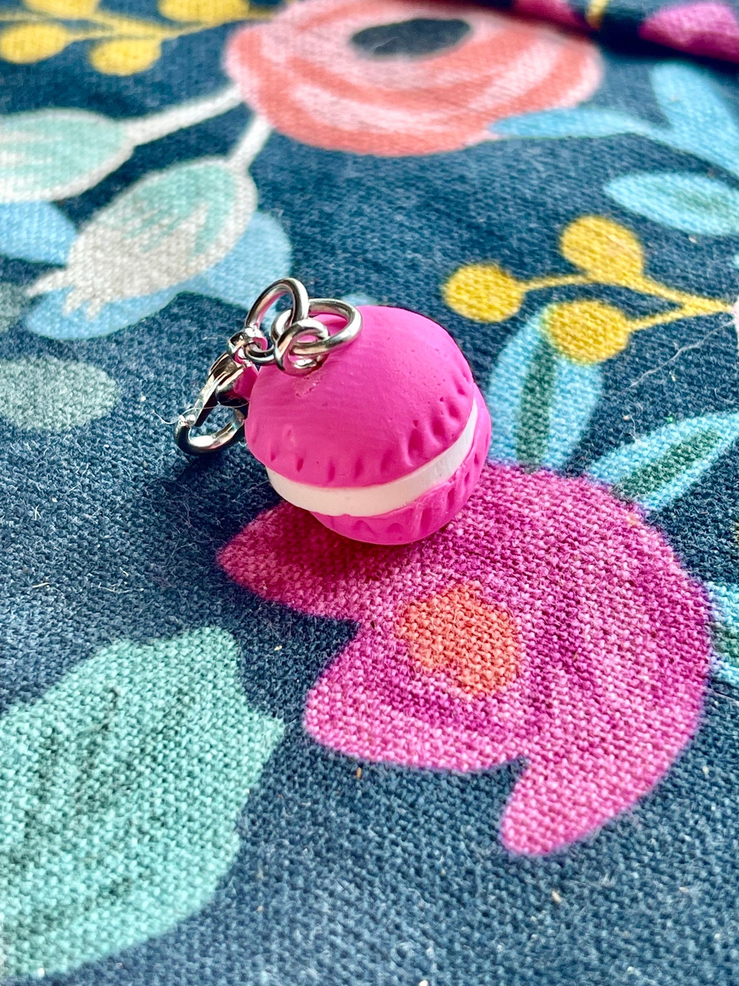 Macaroon Stitch Marker, Polymer Clay Knitting Crochet Accessory