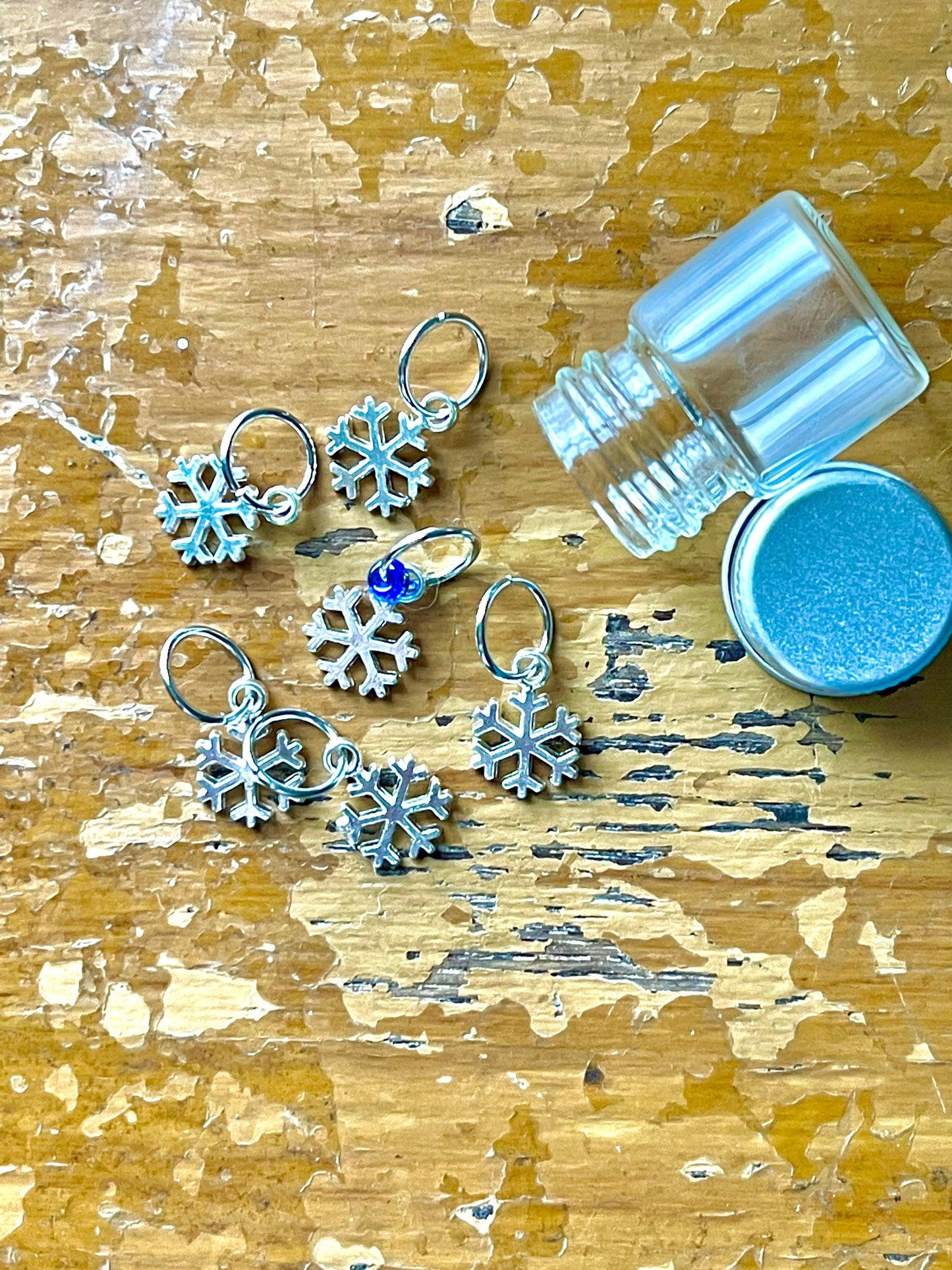 Snowflake Christmas Stitch Markers, Winter Knitting Progress Keepers