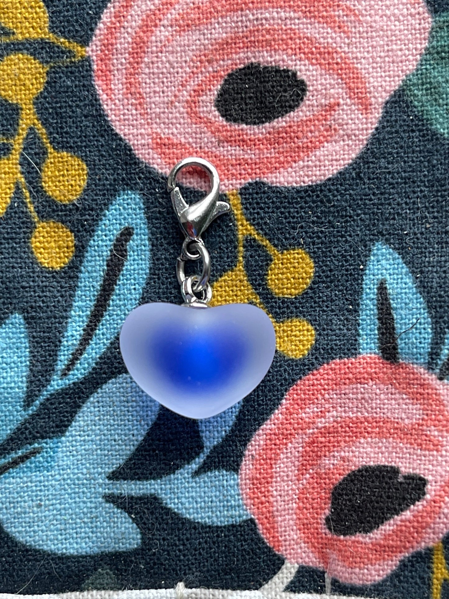 Frosted Resin Heart Charm, Knitting Progress Keeper, Zipper Pull