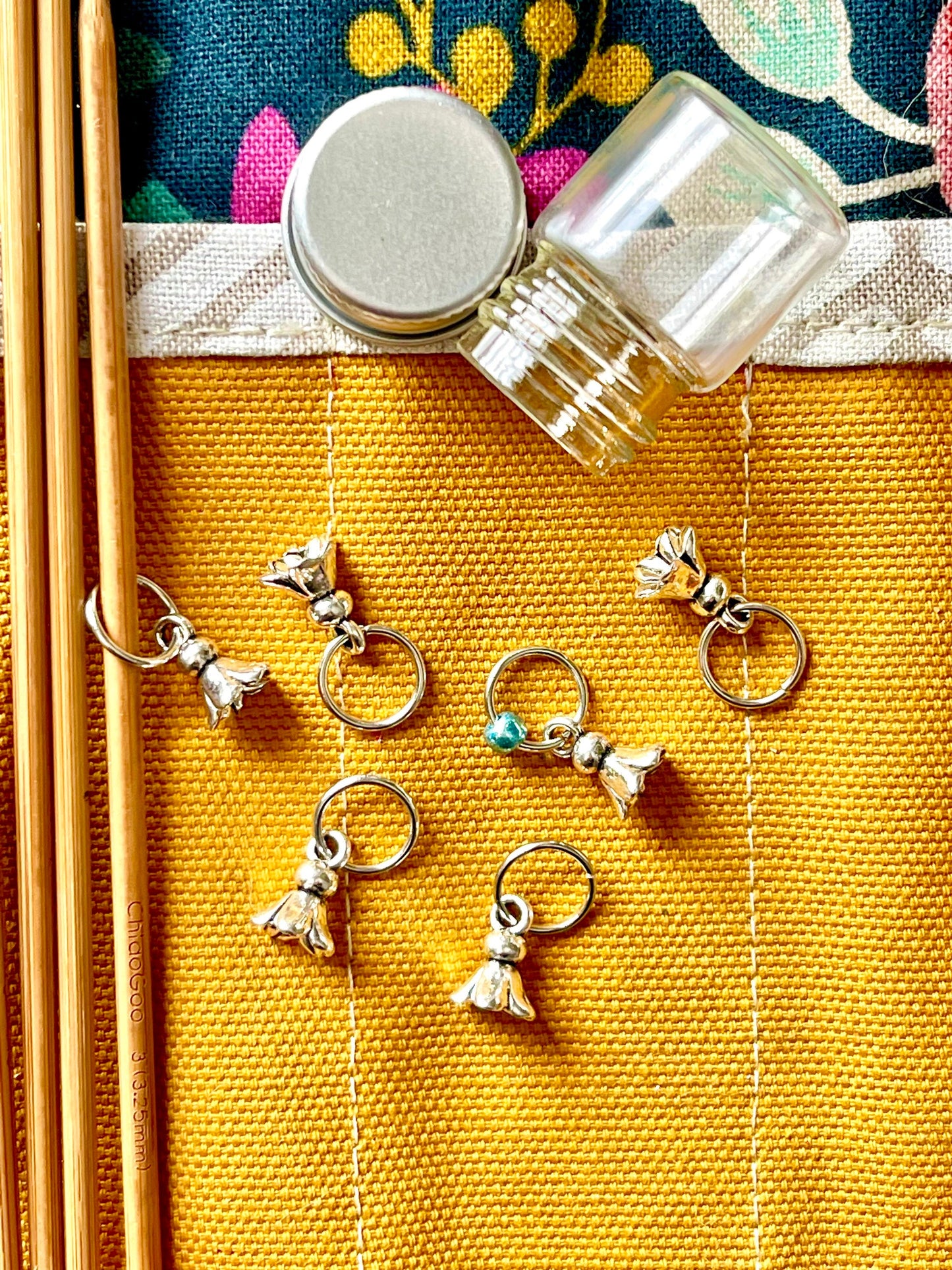 Silver Flower Snag-Free Stitch Markers, Knitting Progress Keepers