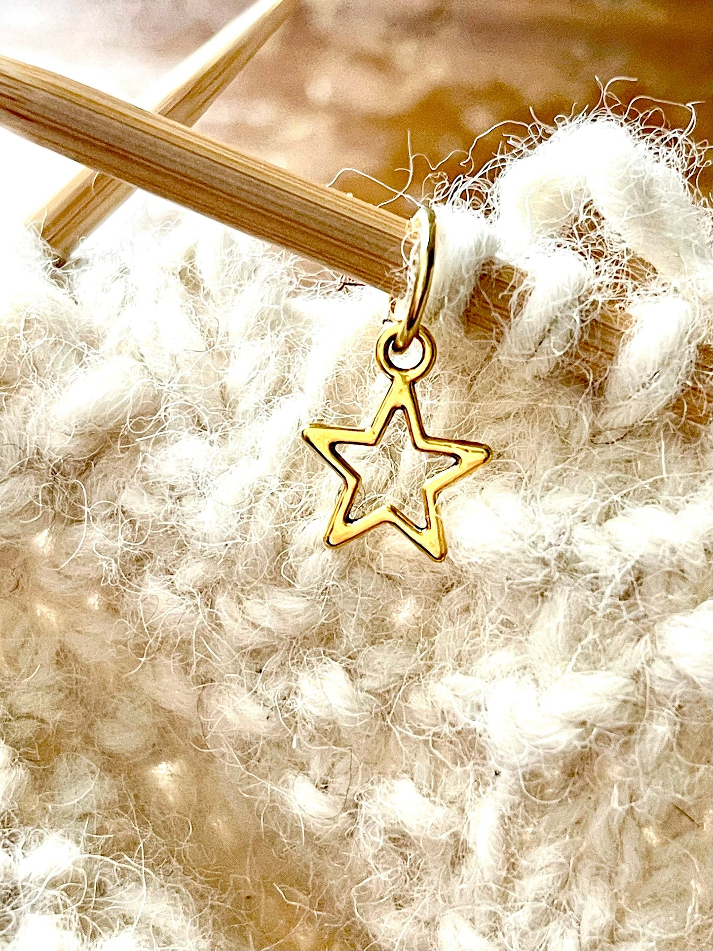 Gold Star Stitch Markers with Blue Star Progress Keeper