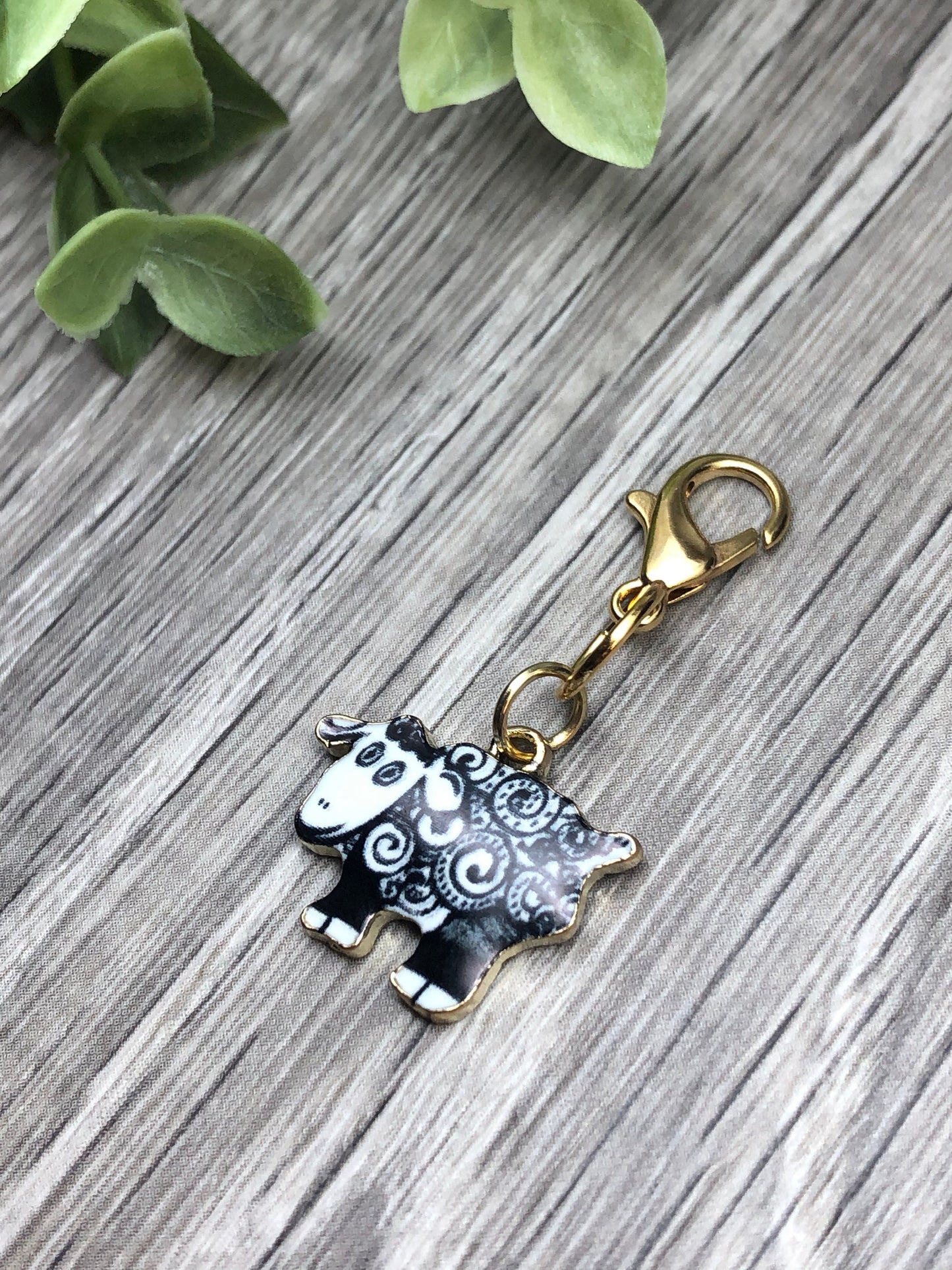 Black and White Sheep Progress Keeper, Knitting Crochet Zipper Pull