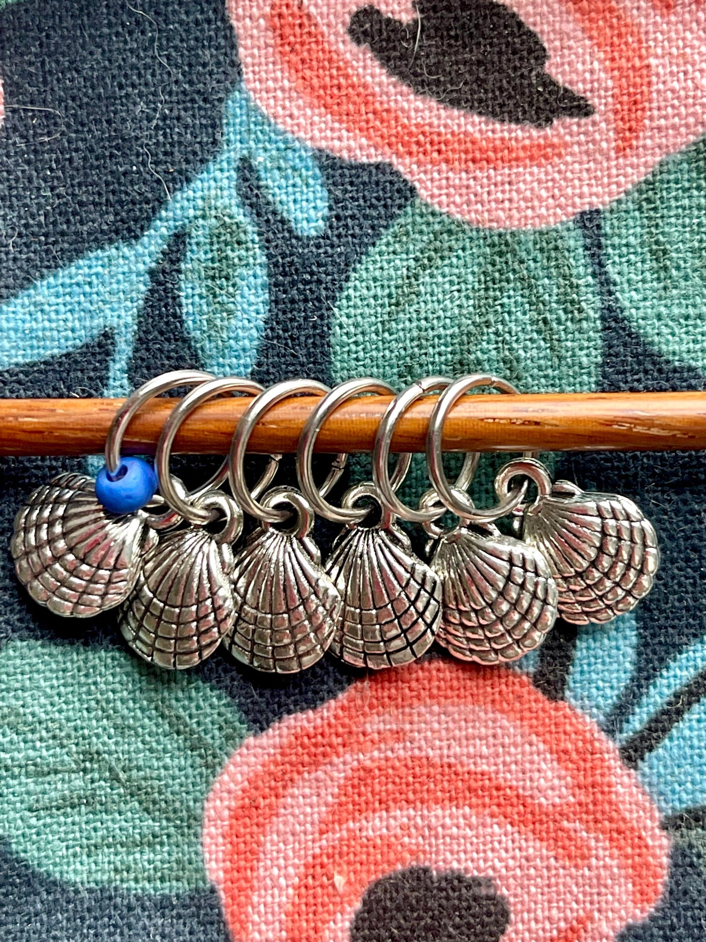 Seashells Silver Stitch Markers, Snagfree Knitting Progress Keepers, Set of 6