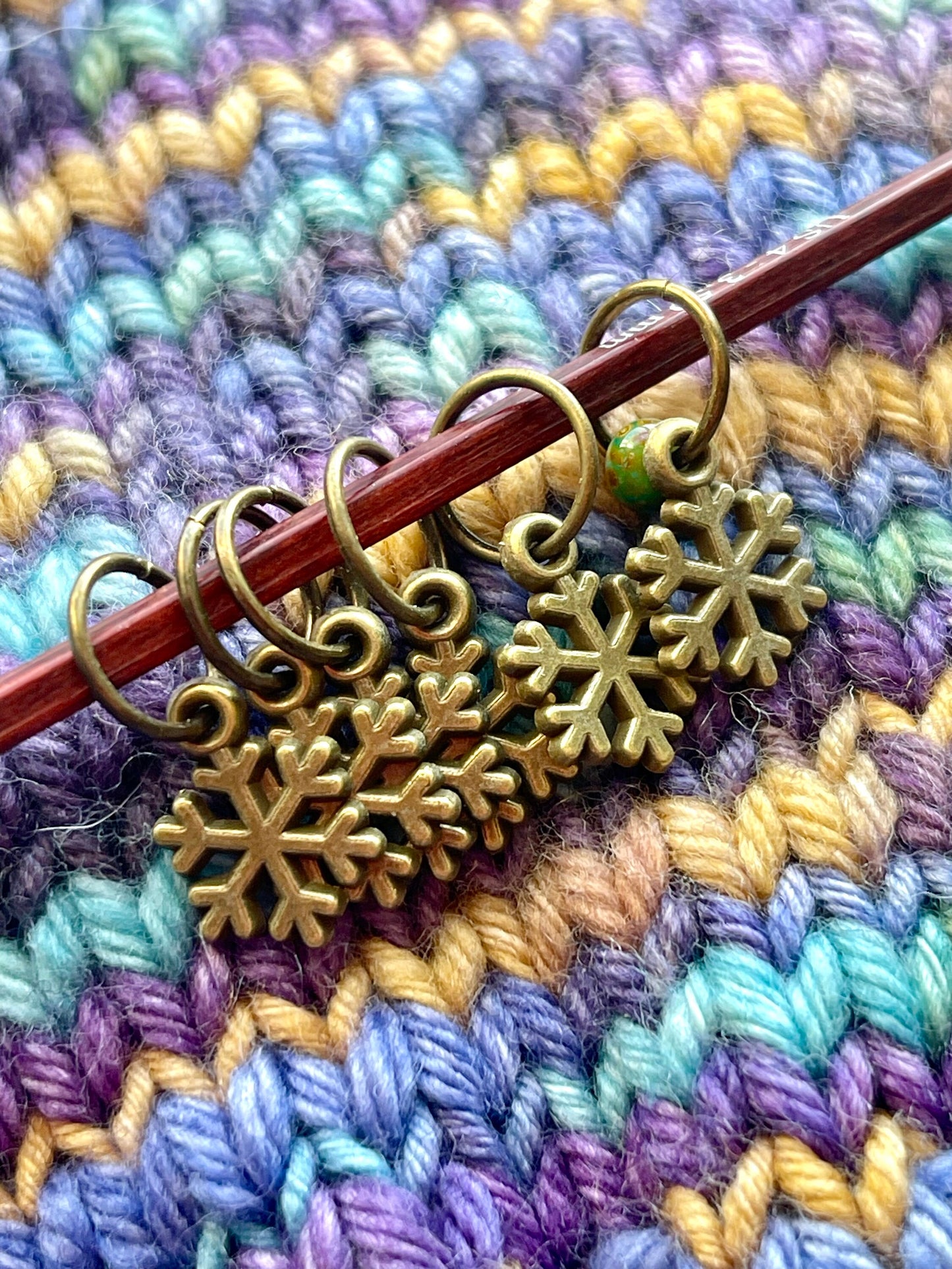 Bronze Snowflakes Stitchmarkers, Snagfree Progress Keepers, Knitting Accessories, Holiday Christmas Knits, Yarn Jewelry Knitters
