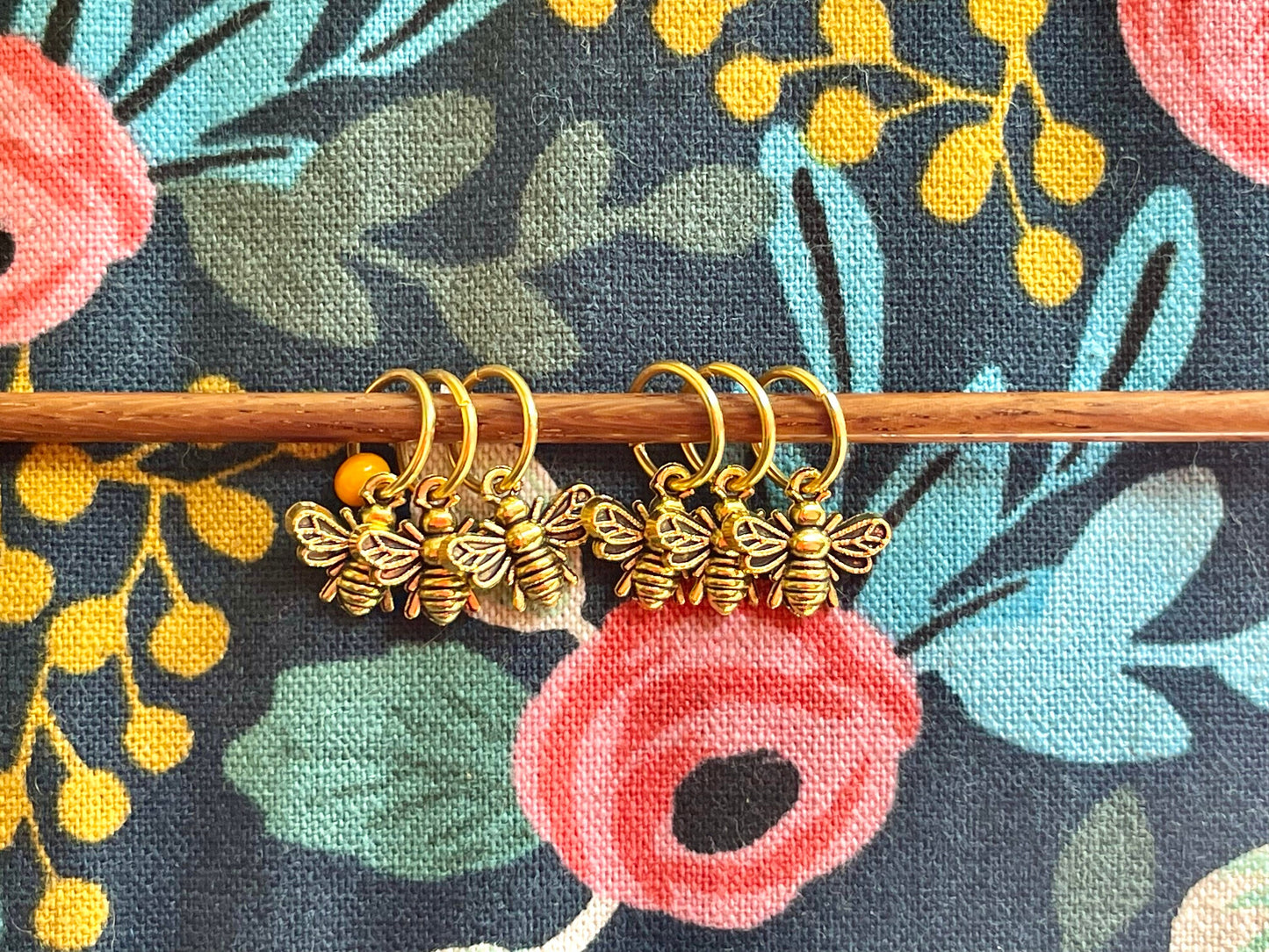 Gold Honeybee Stitch Markers with Progress Keeper, Knitting Notions