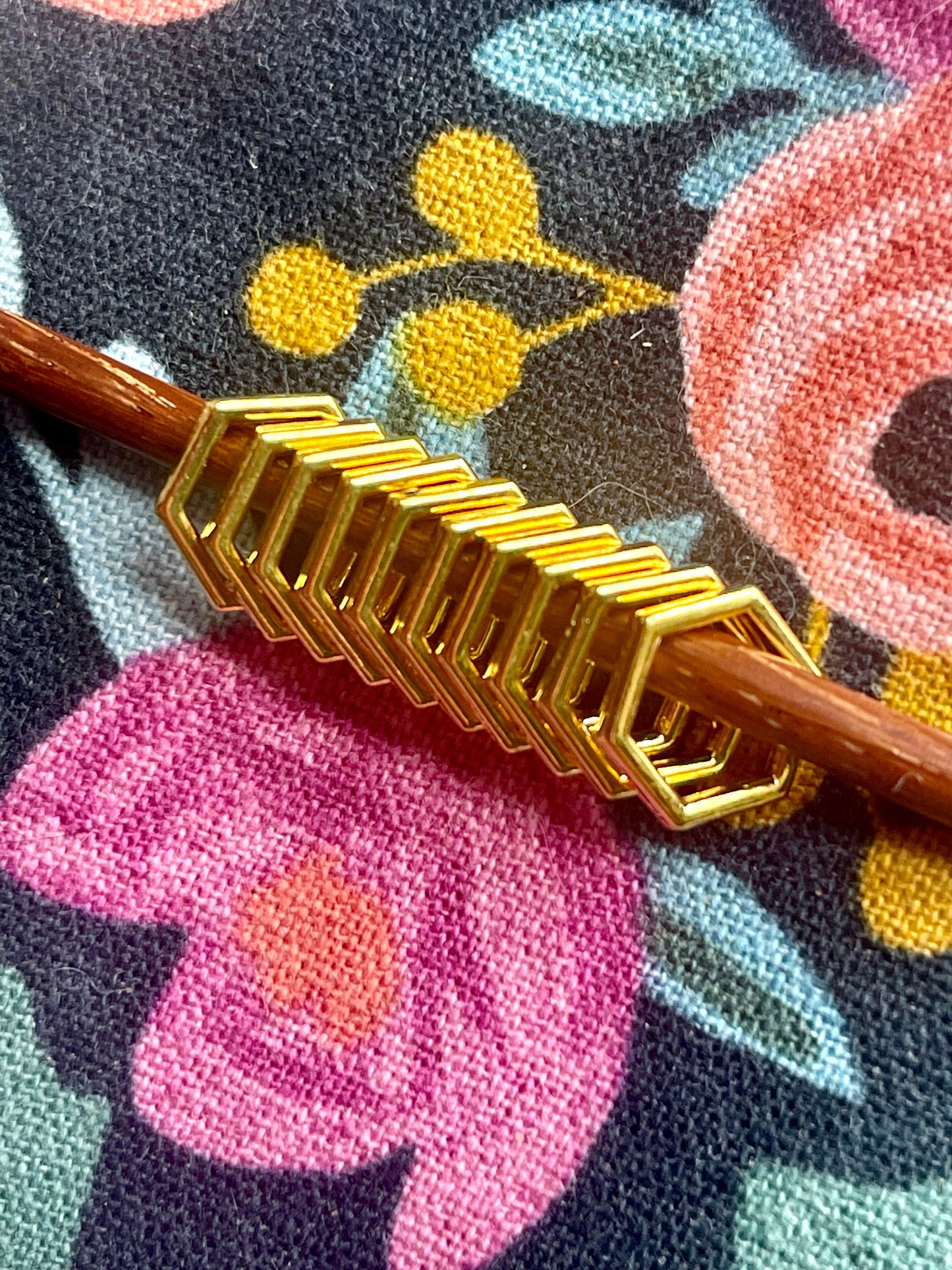 Gold Hexagon Stitch Markers, Snagfree Knitting Notions (Set of 10)