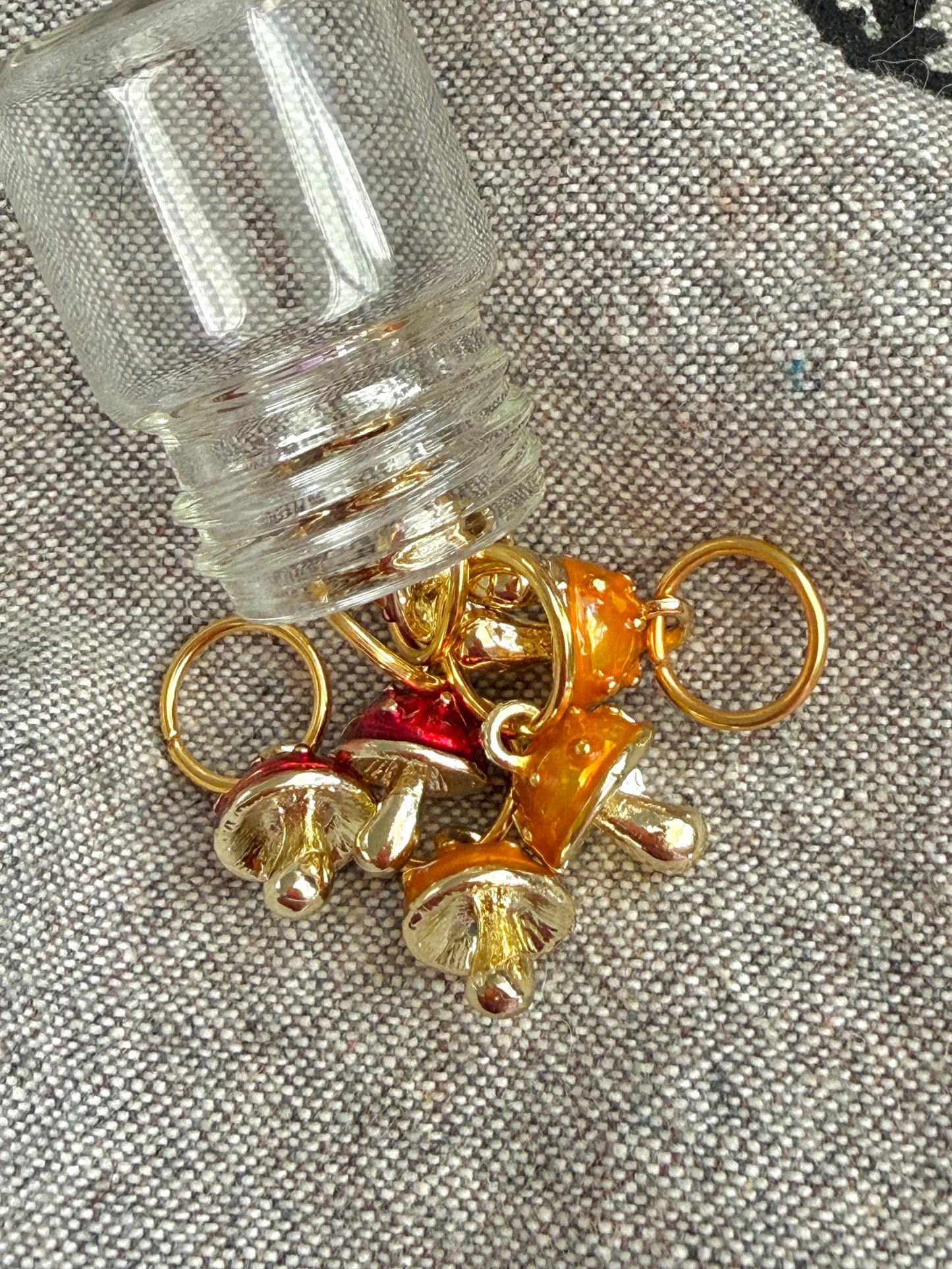 Enamel Mushrooms Orange and Red Stitch Markers, Snag Free Knitting Accessories, Set of 6