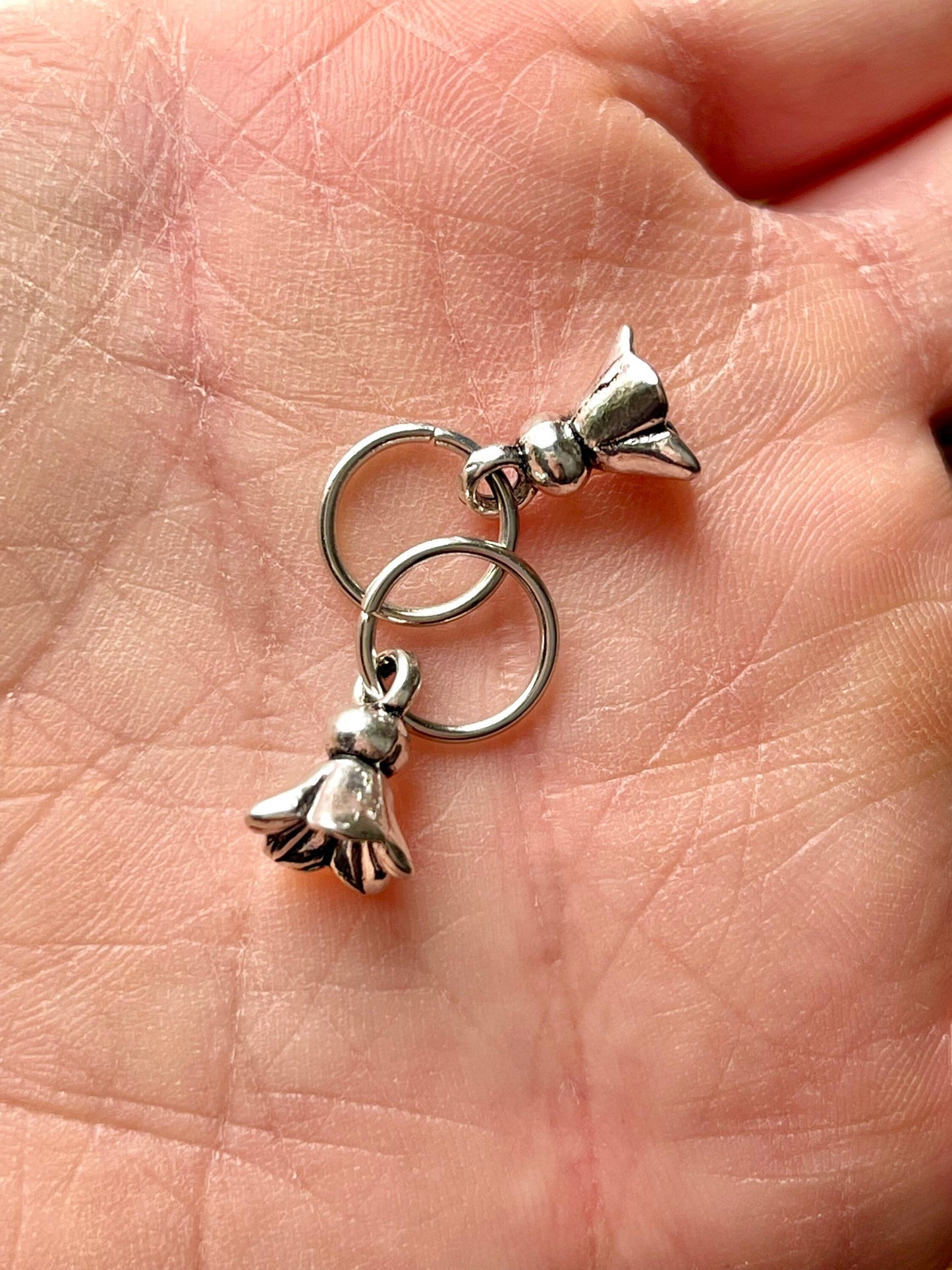 Silver Flower Snag-Free Stitch Markers, Knitting Progress Keepers