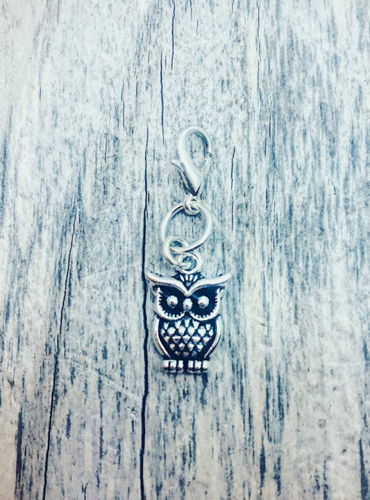 Silver Owl Progress Marker on Clasp, Knitting Crochet Accessory