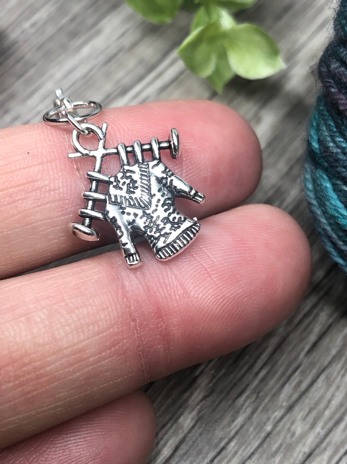 Sweater Knitting Progress Keeper: Lobster Clasp Knitting Accessories