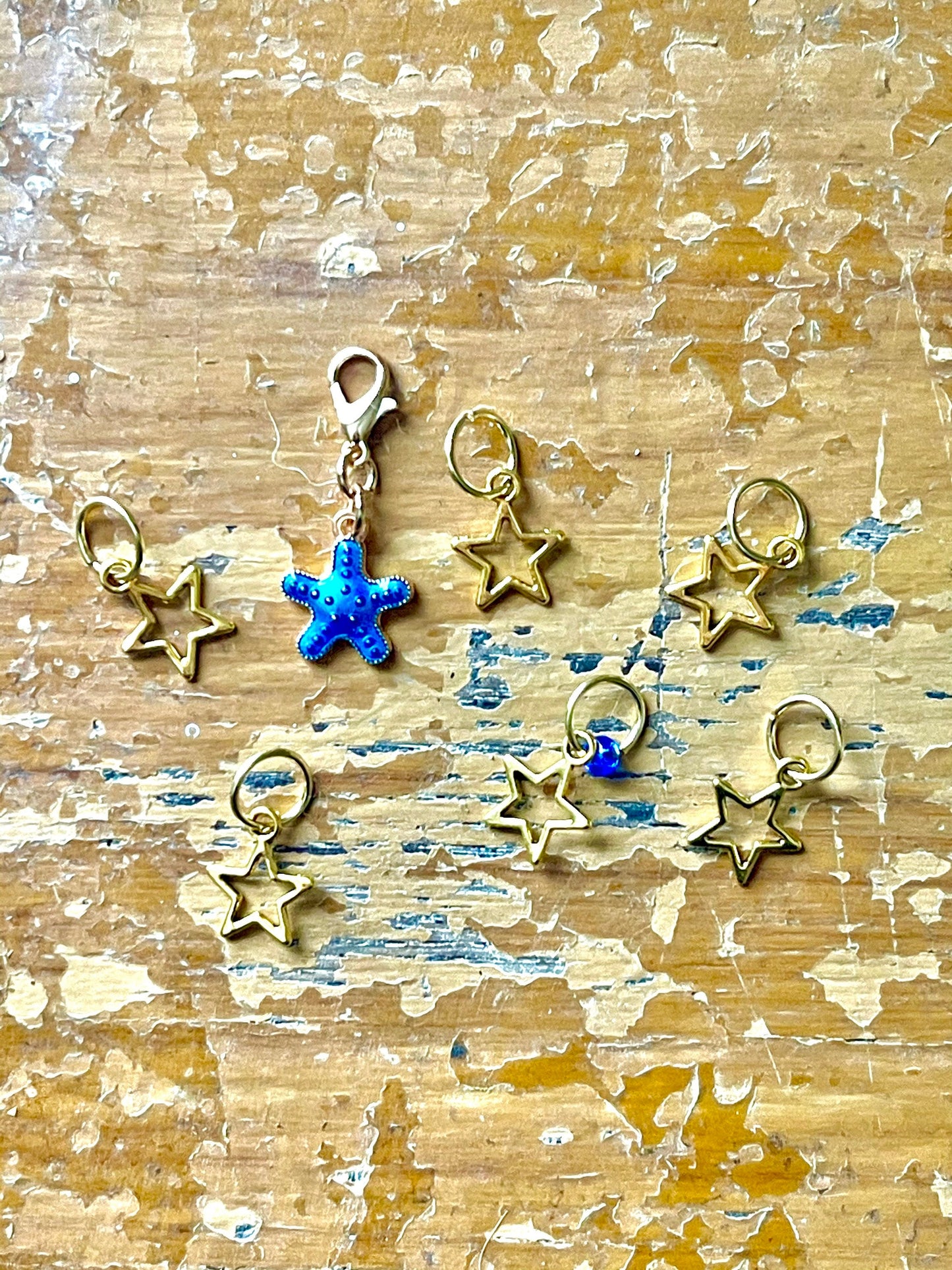 Gold Star Stitch Markers with Blue Star Progress Keeper