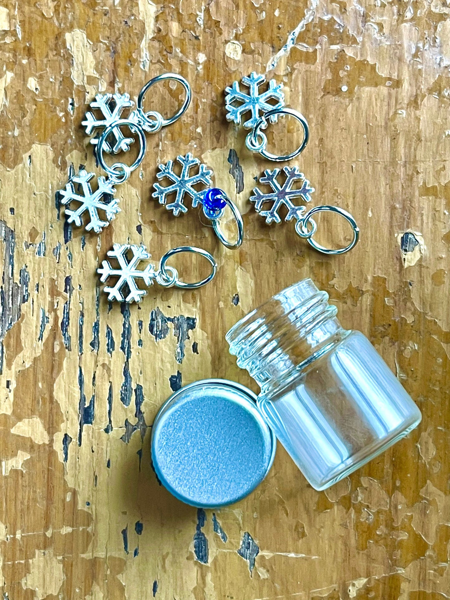 Snowflake Christmas Stitch Markers, Winter Knitting Progress Keepers
