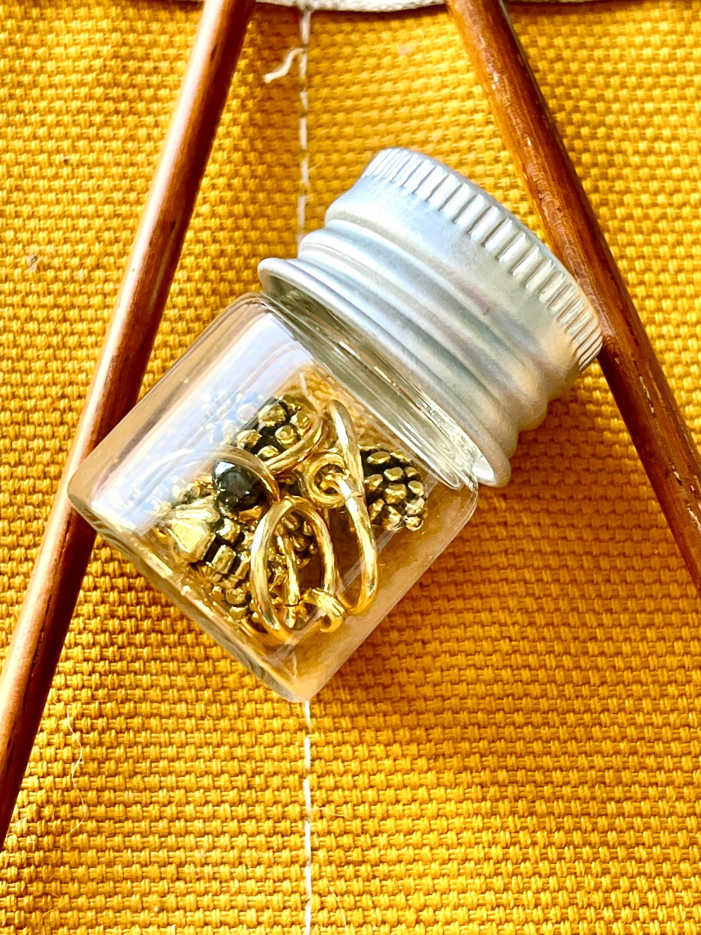 Gold Pine Cones Snagless Stitch Markers, Knitting Accessories, Snag Free Progress Keepers, Yarn Jewelry, Knitters Ideas, Pinecone