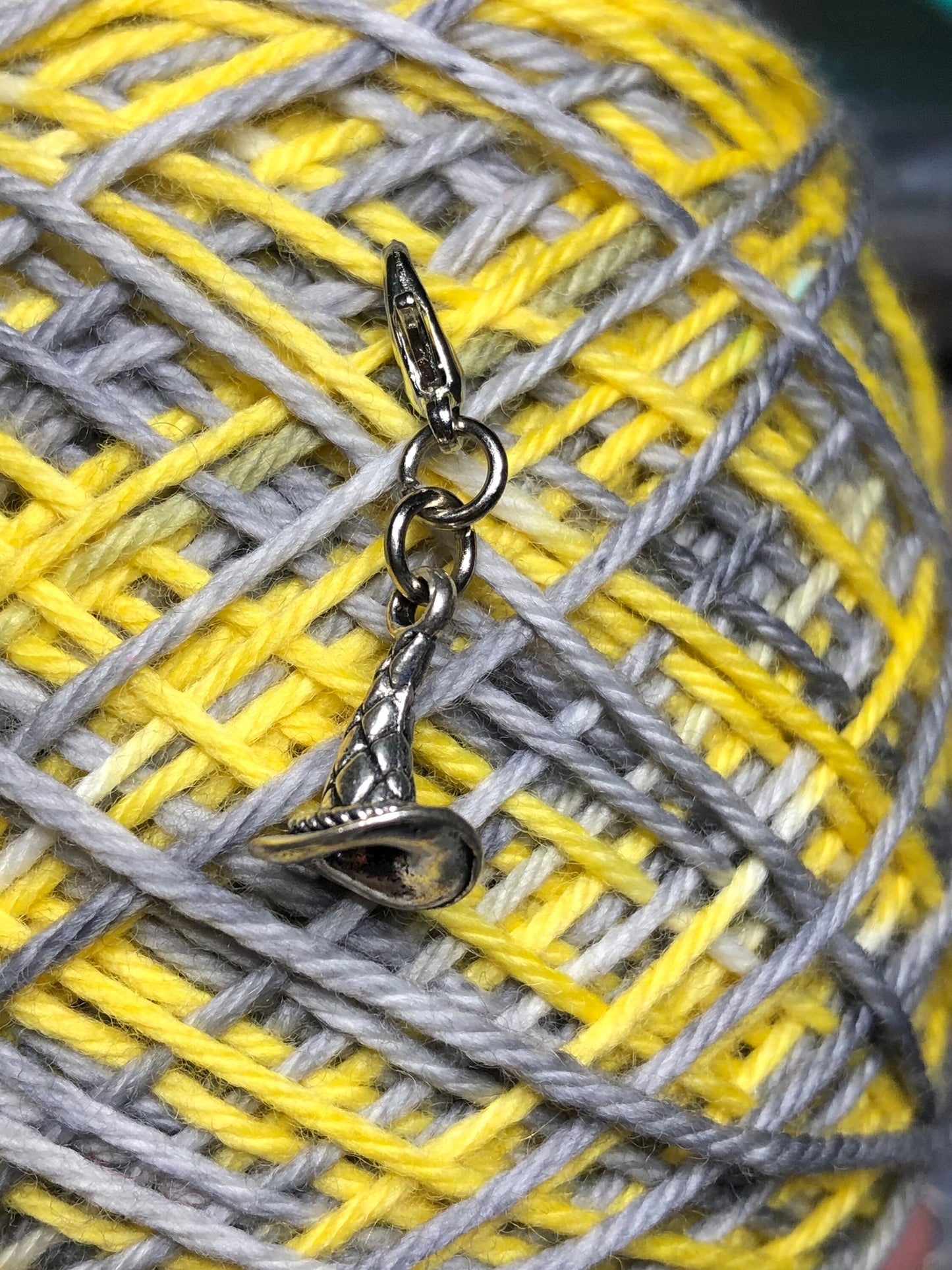 Wizard Hat Stitch Marker, Harry Potter Fans, Knitting Crochet Accessory