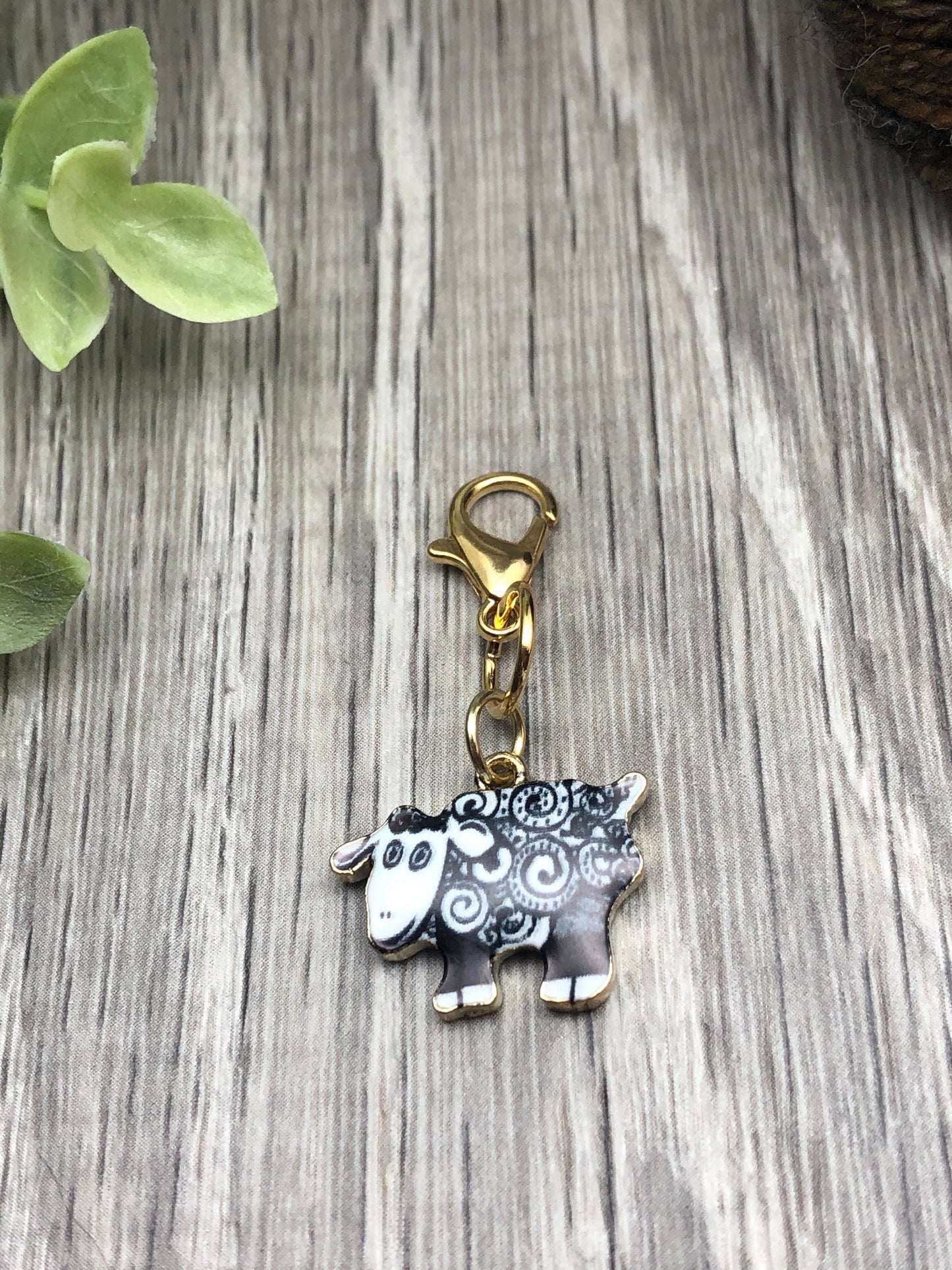 Black and White Sheep Progress Keeper, Knitting Crochet Zipper Pull