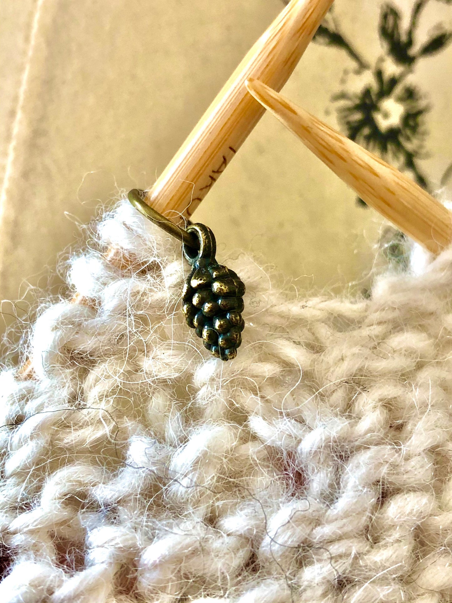 Antique Bronze Pine Cone Stitch Markers, Knitting Accessories, US9 Needles