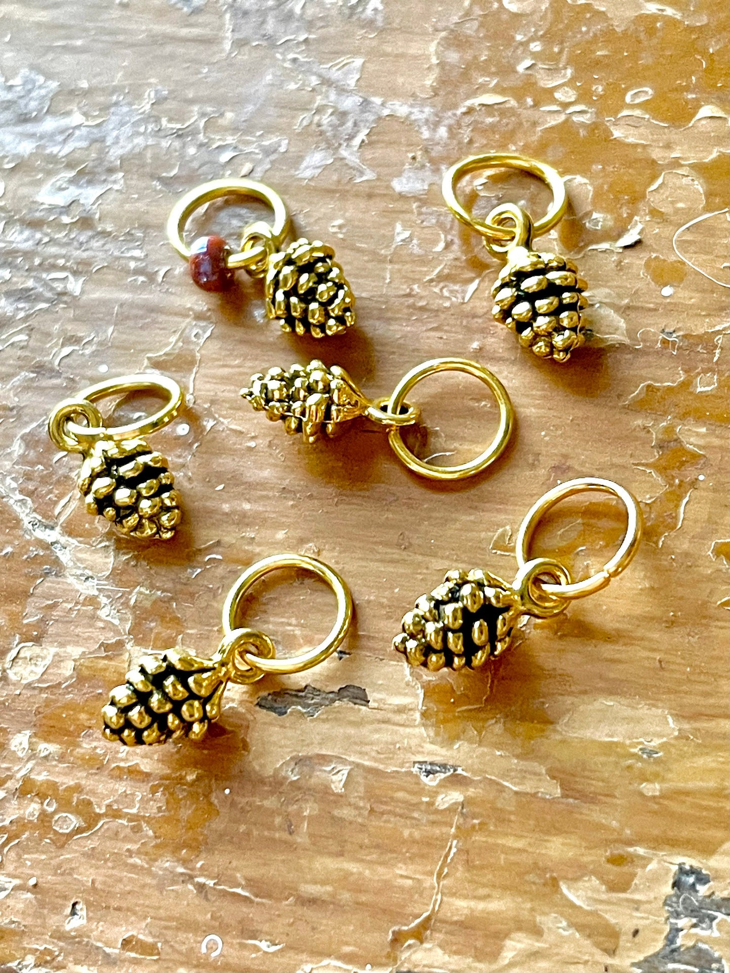 Gold Pine Cones Snagless Stitch Markers, Knitting Accessories, Snag Free Progress Keepers, Yarn Jewelry, Knitters Ideas, Pinecone