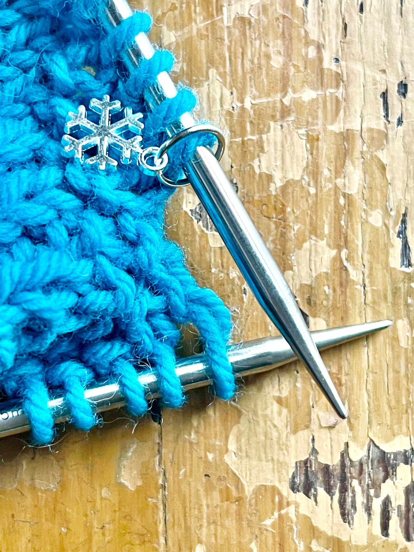 Snowflake Christmas Stitch Markers, Winter Knitting Progress Keepers