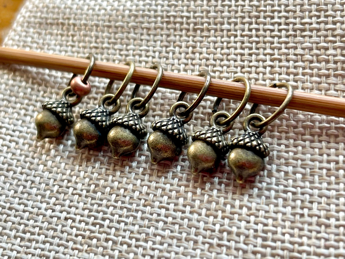 Bronze Acorn Snag Free Stitchmarkers, Yarn Jewelry, Gift for Knitters, Notions for Knits, Yarn Jewelry