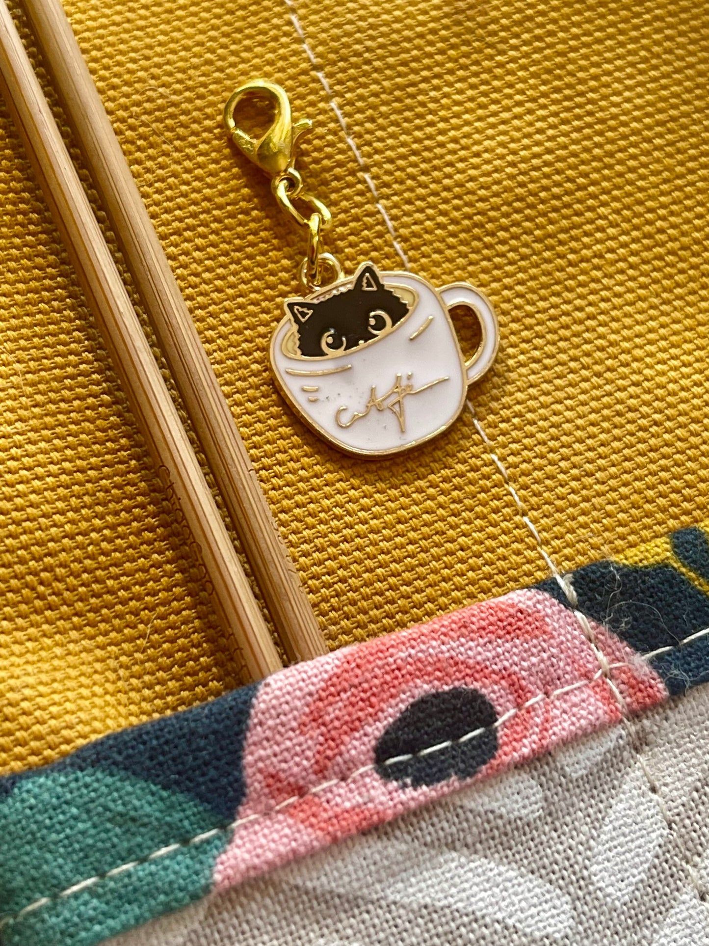 Cat Coffee Mug Zipper Pull, Knitting Crochet Stitch Marker