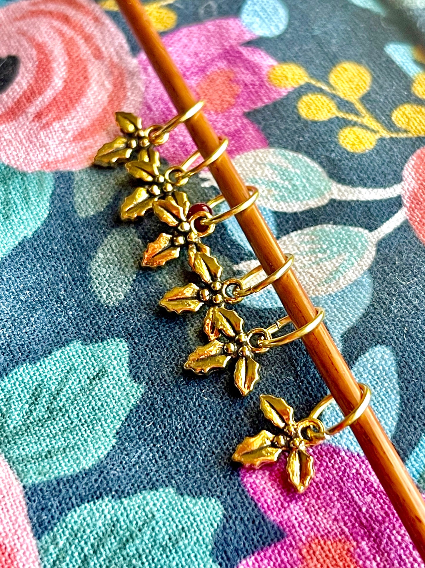 Gold Holly Leaf Knitting Stitch Markers, Christmas Knits, Set of 6