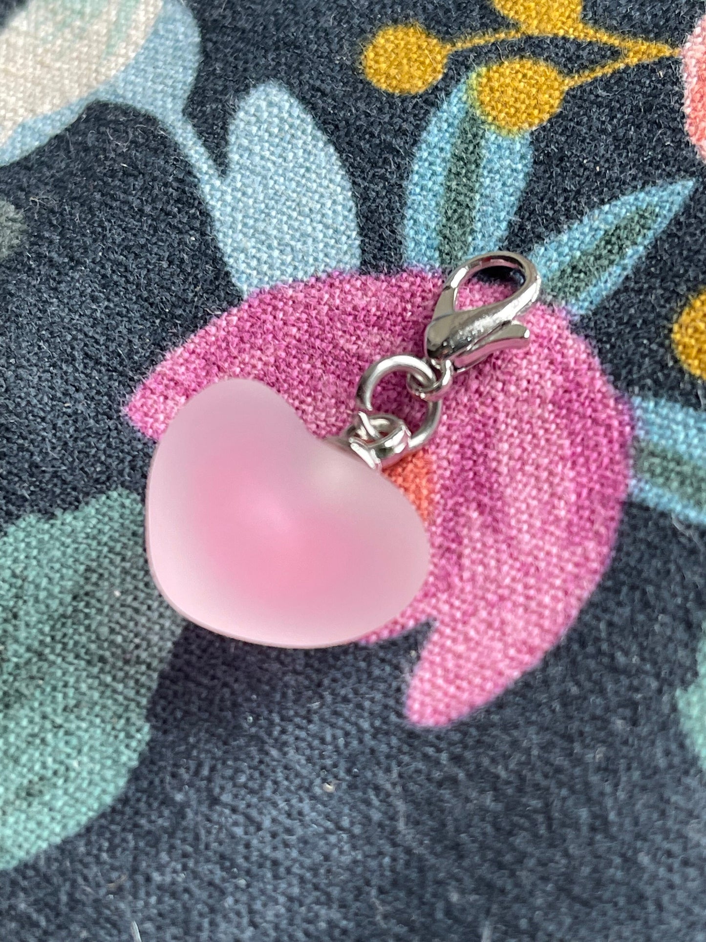 Frosted Resin Heart Charm, Knitting Progress Keeper, Zipper Pull
