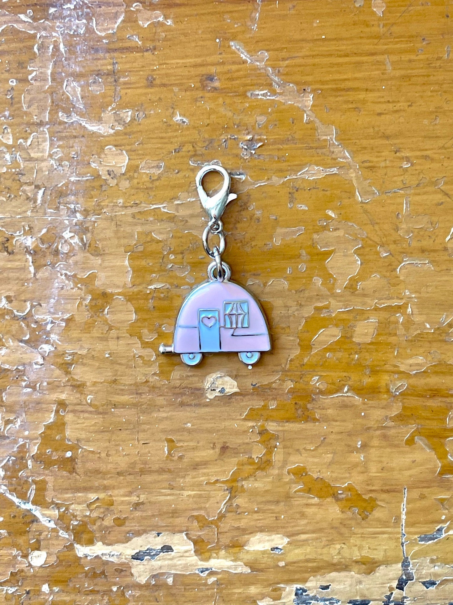 Camper Trailer Progress Keeper, Pink or Green, Knitting Stitch Marker