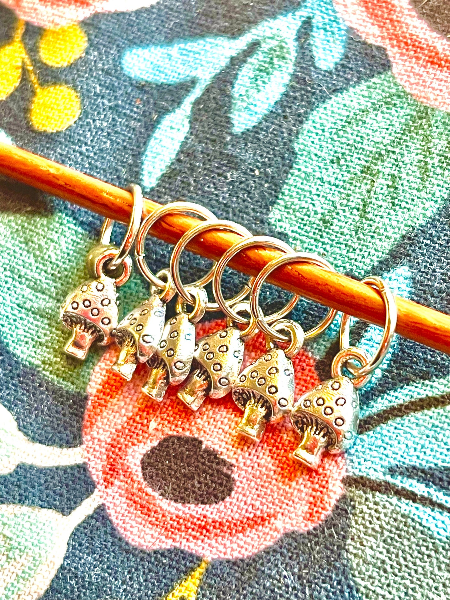 Mushroom Stitch Markers for Knitting, Snag-Free Knit Notions