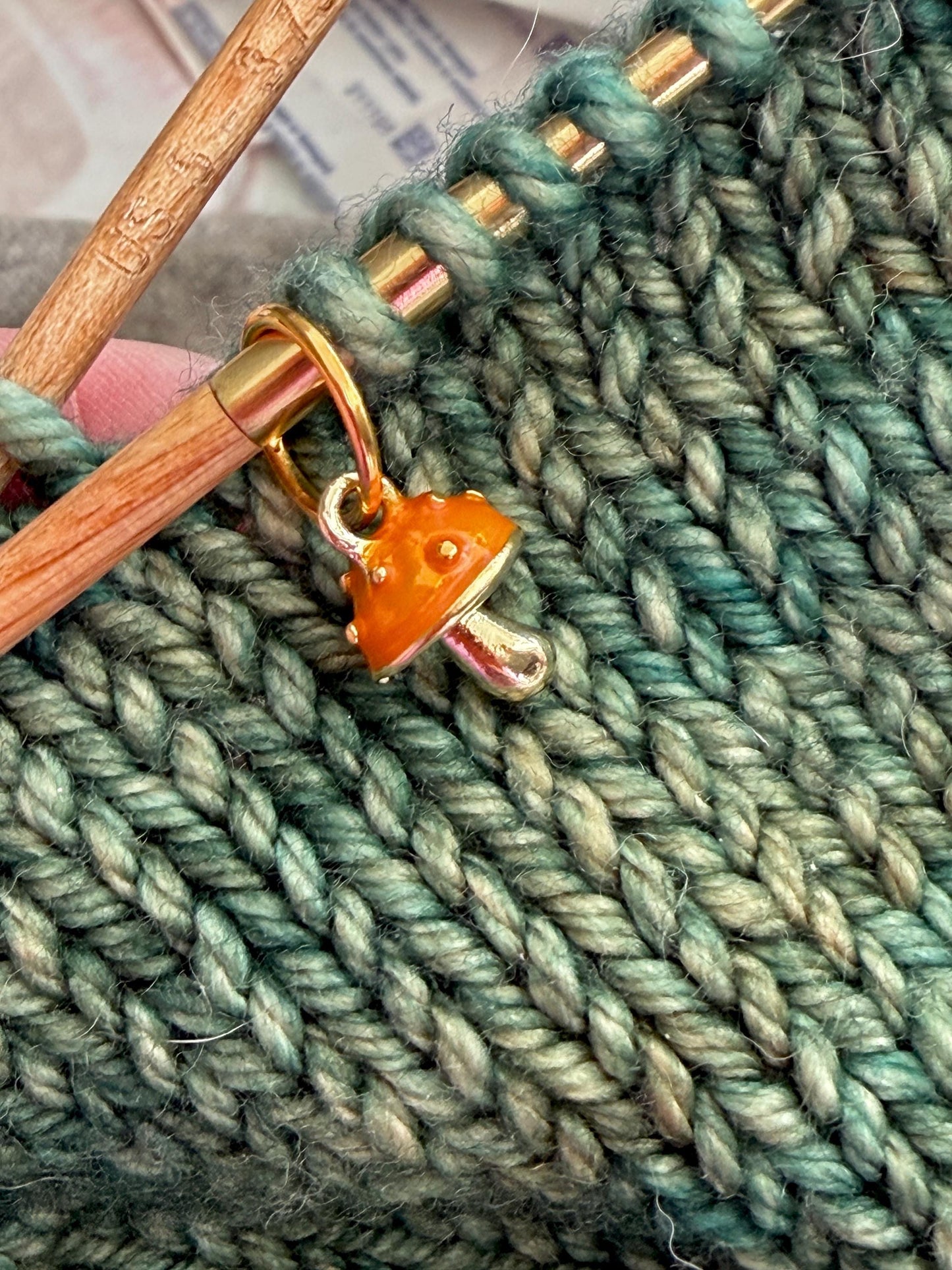 Enamel Mushrooms Orange and Red Stitch Markers, Snag Free Knitting Accessories, Set of 6