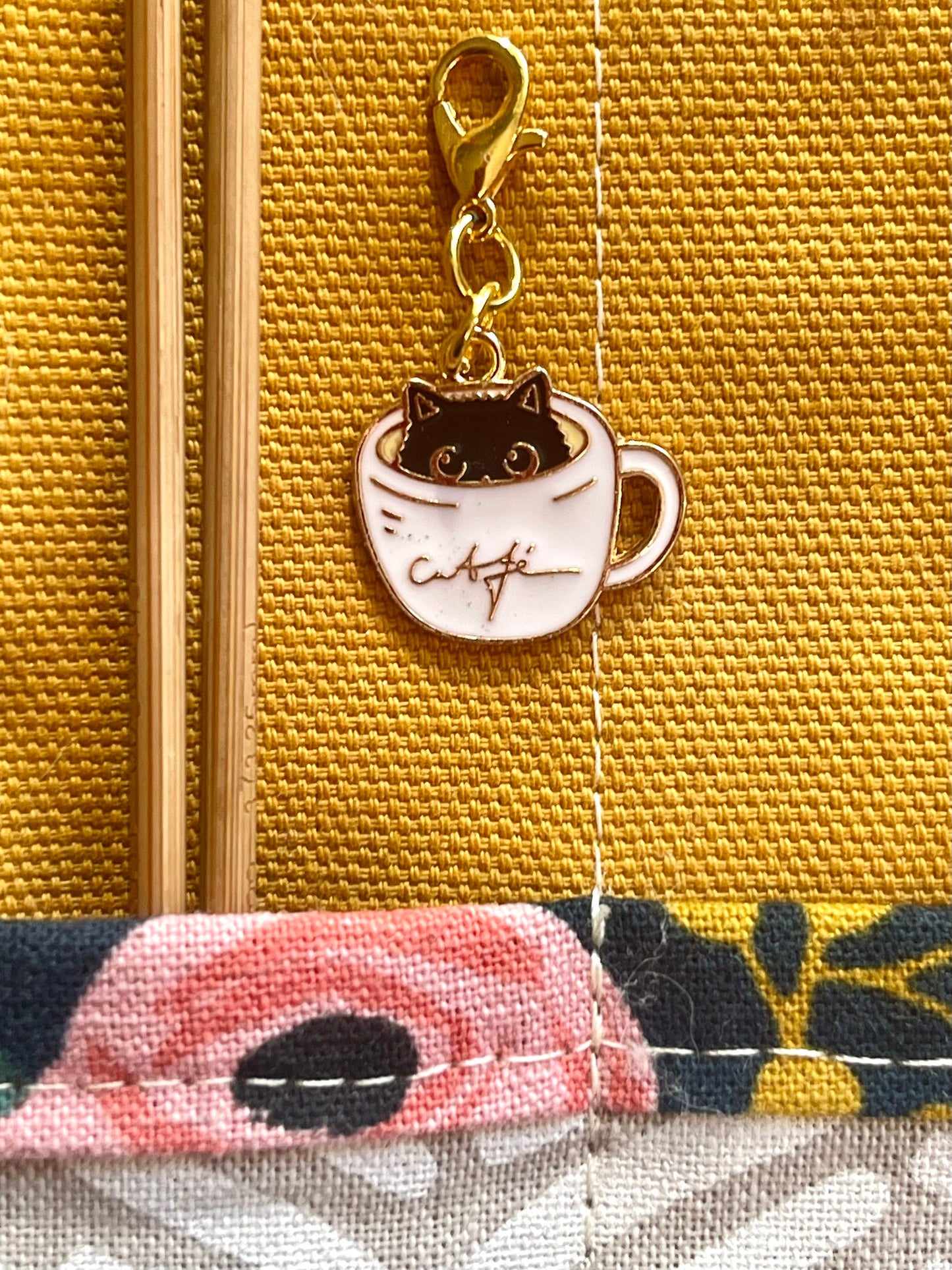 Cat Coffee Mug Zipper Pull, Knitting Crochet Stitch Marker