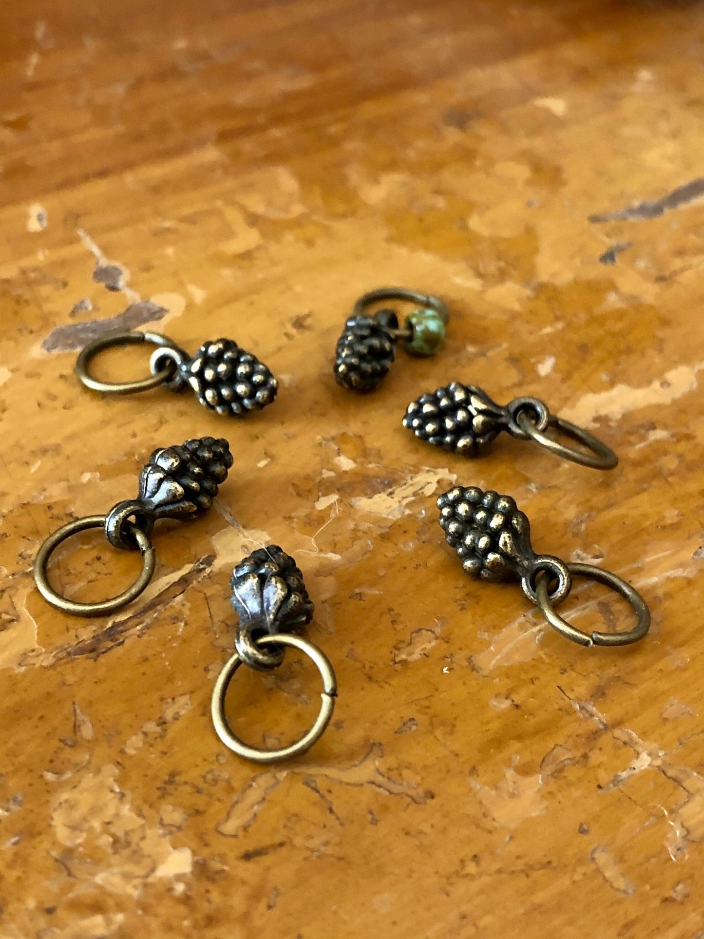 Antique Bronze Pine Cone Stitch Markers, Knitting Accessories, US9 Needles