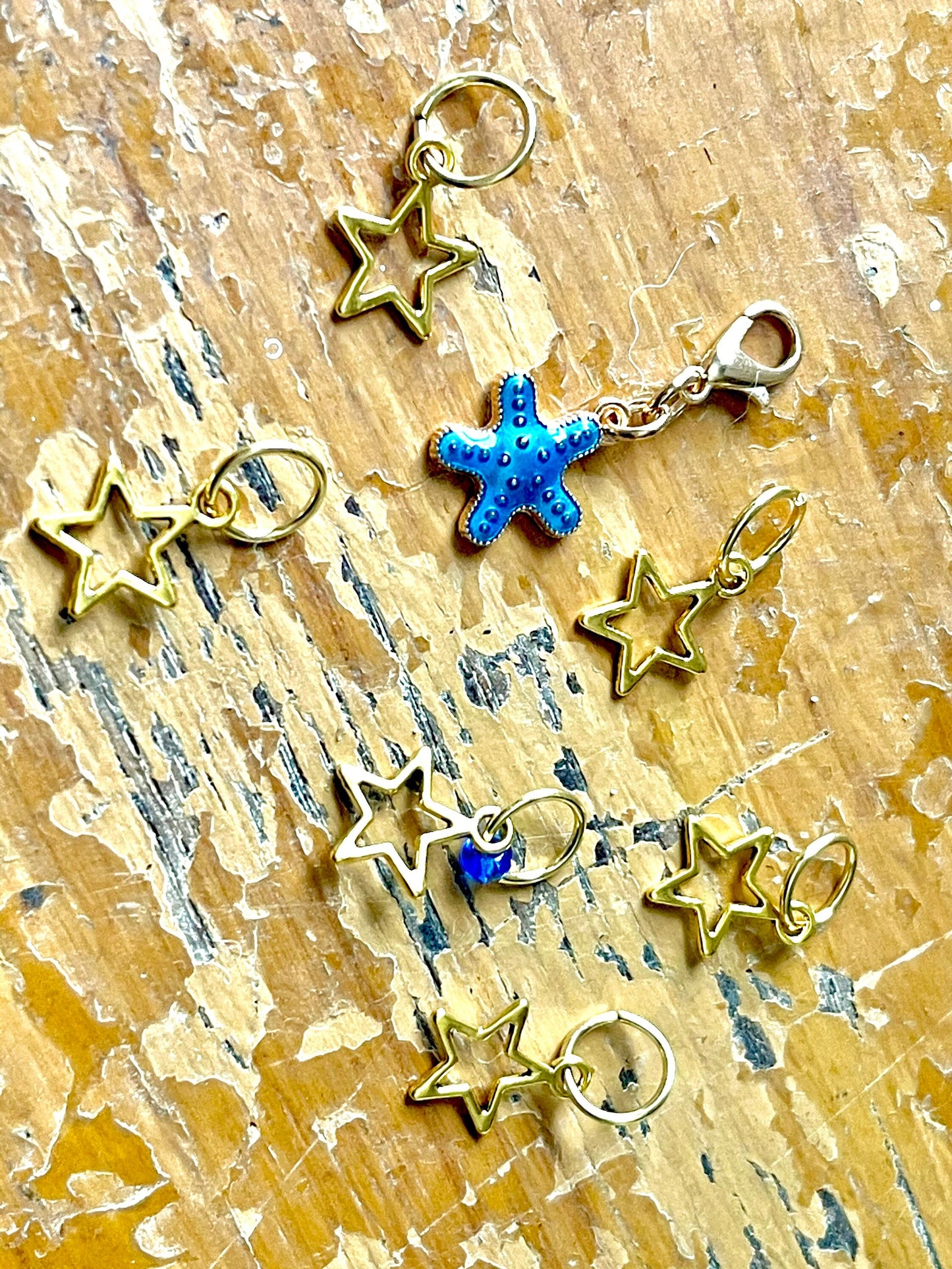Gold Star Stitch Markers with Blue Star Progress Keeper