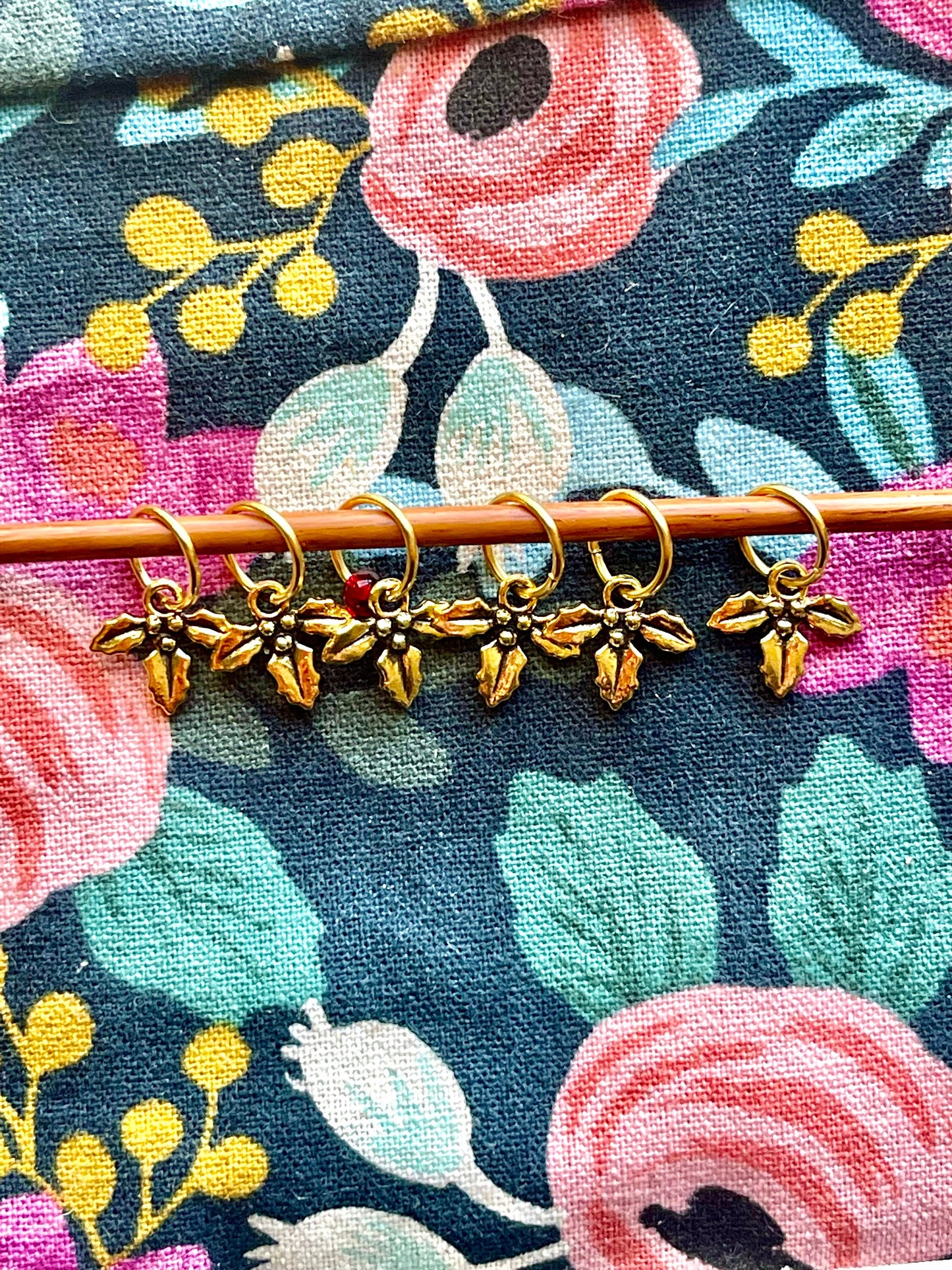 Gold Holly Leaf Knitting Stitch Markers, Christmas Knits, Set of 6