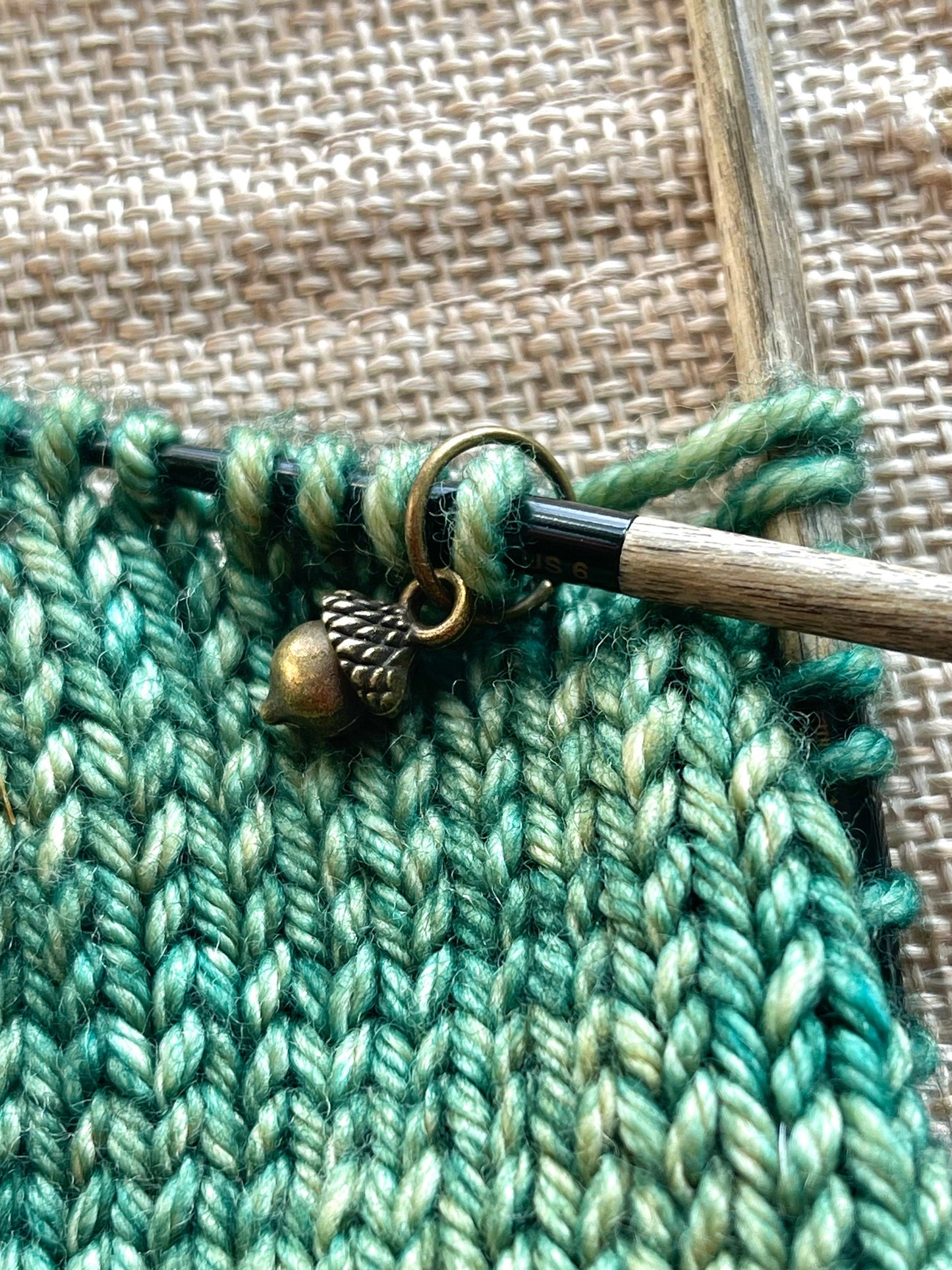 Bronze Acorn Snag Free Stitchmarkers, Yarn Jewelry, Gift for Knitters, Notions for Knits, Yarn Jewelry