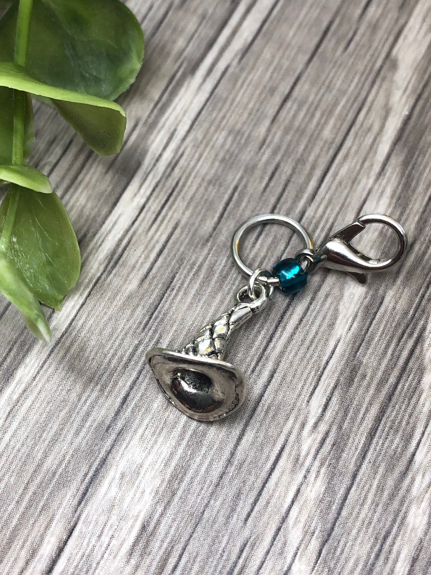 Wizard Hat Stitch Marker, Harry Potter Fans, Knitting Crochet Accessory