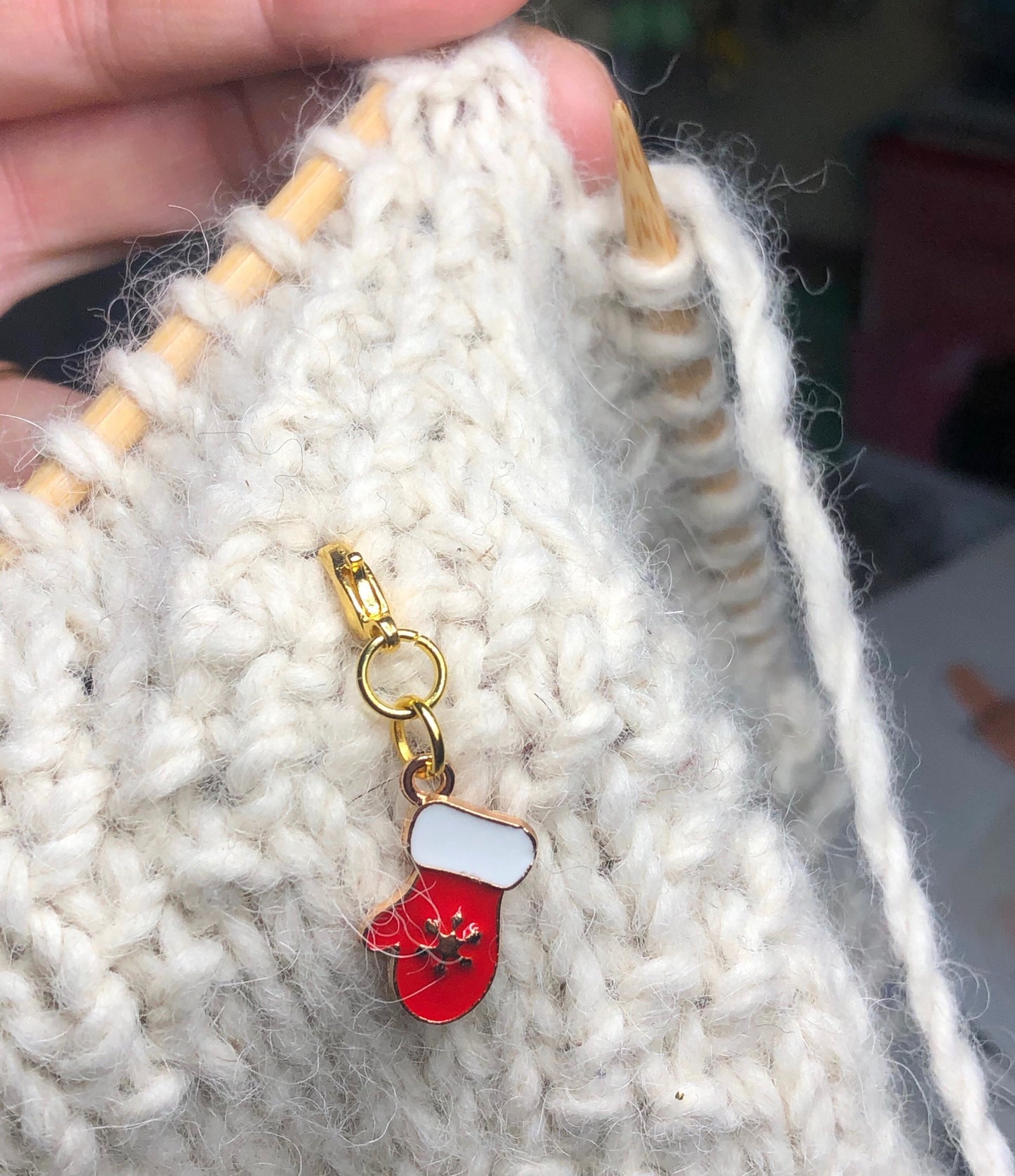 Christmas Mitten Progress Keeper, Knitters Zipper Pull, Yarn Jewelry