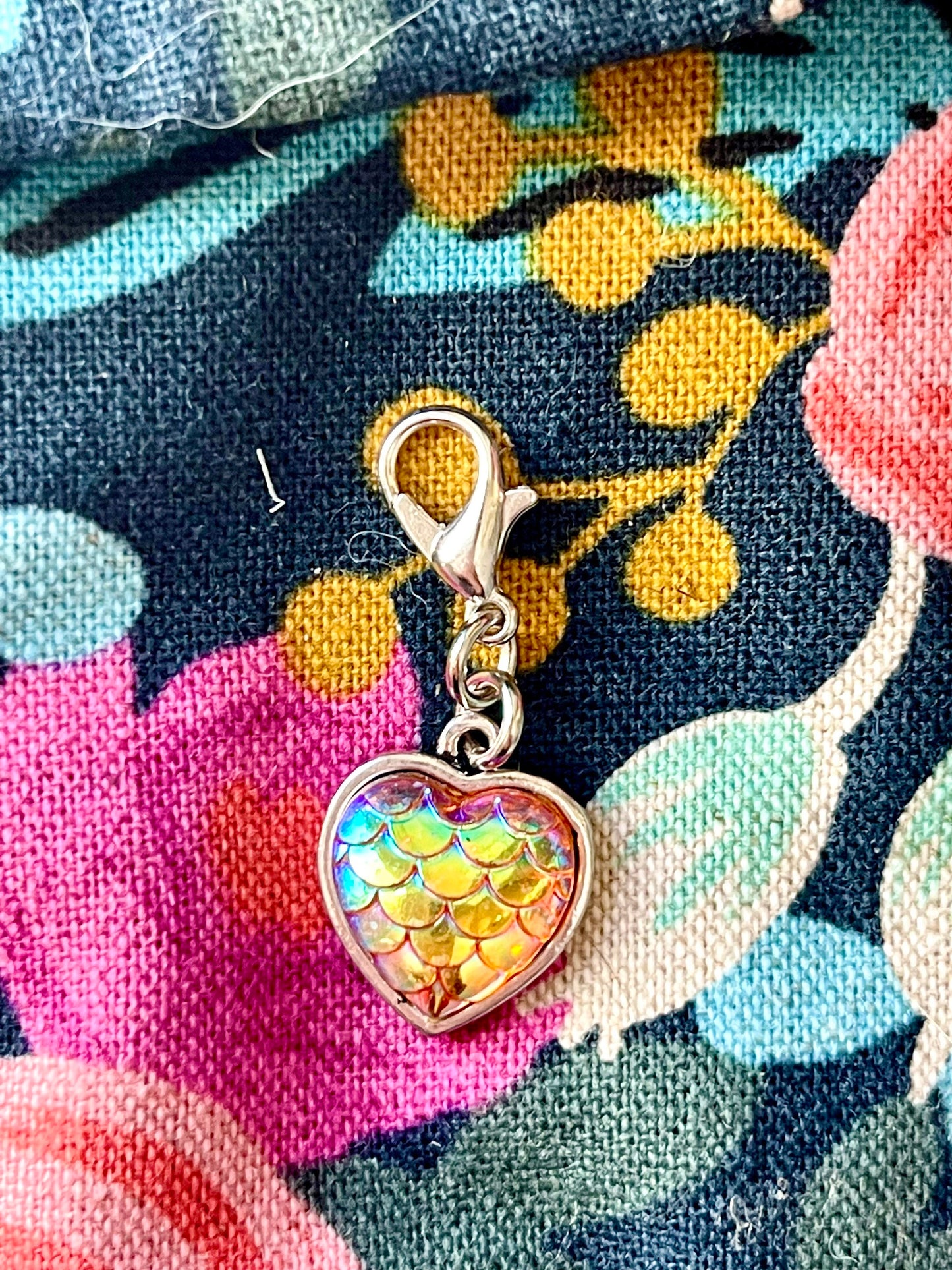 Mermaid Scales Heart Progress Keeper, Knitting Crochet Zipper Pull