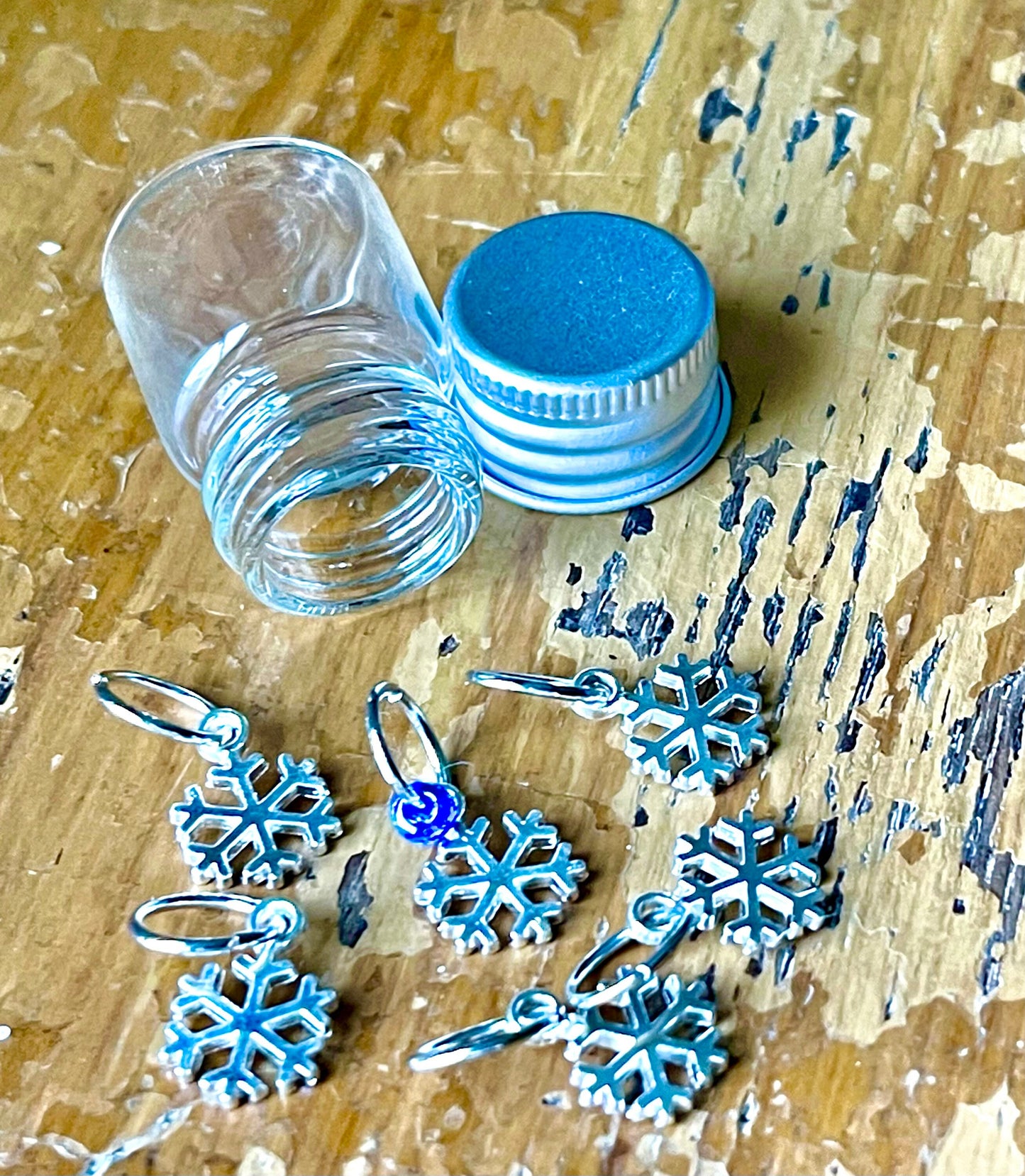 Snowflake Christmas Stitch Markers, Winter Knitting Progress Keepers
