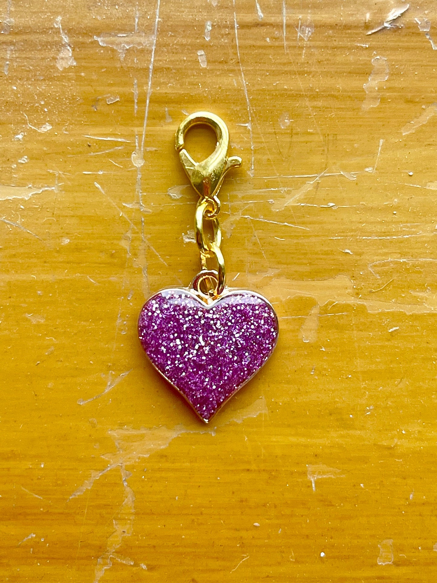 Pink Glitter Heart Zipper Pull, Knitting Progress Keeper