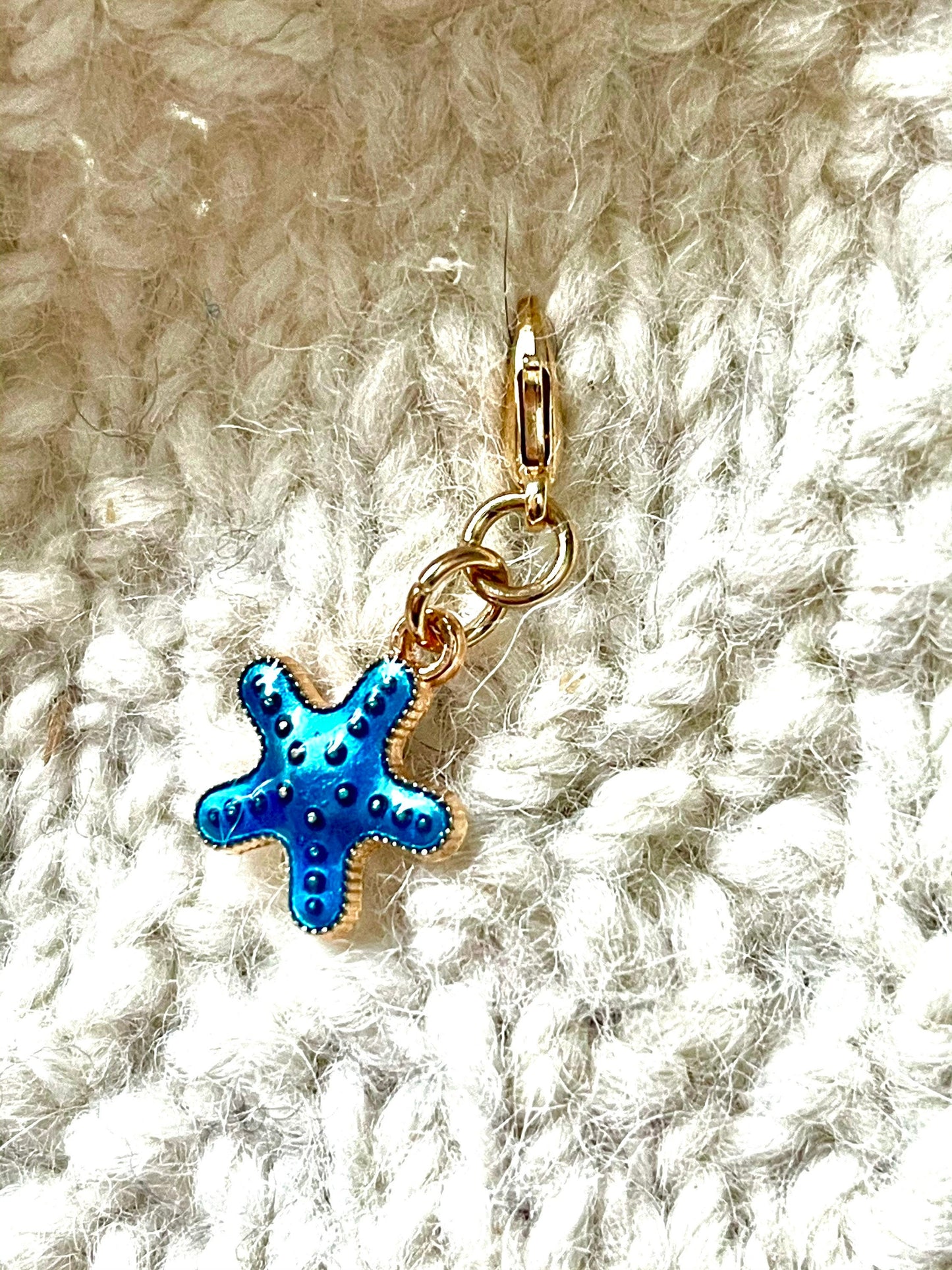 Gold Star Stitch Markers with Blue Star Progress Keeper
