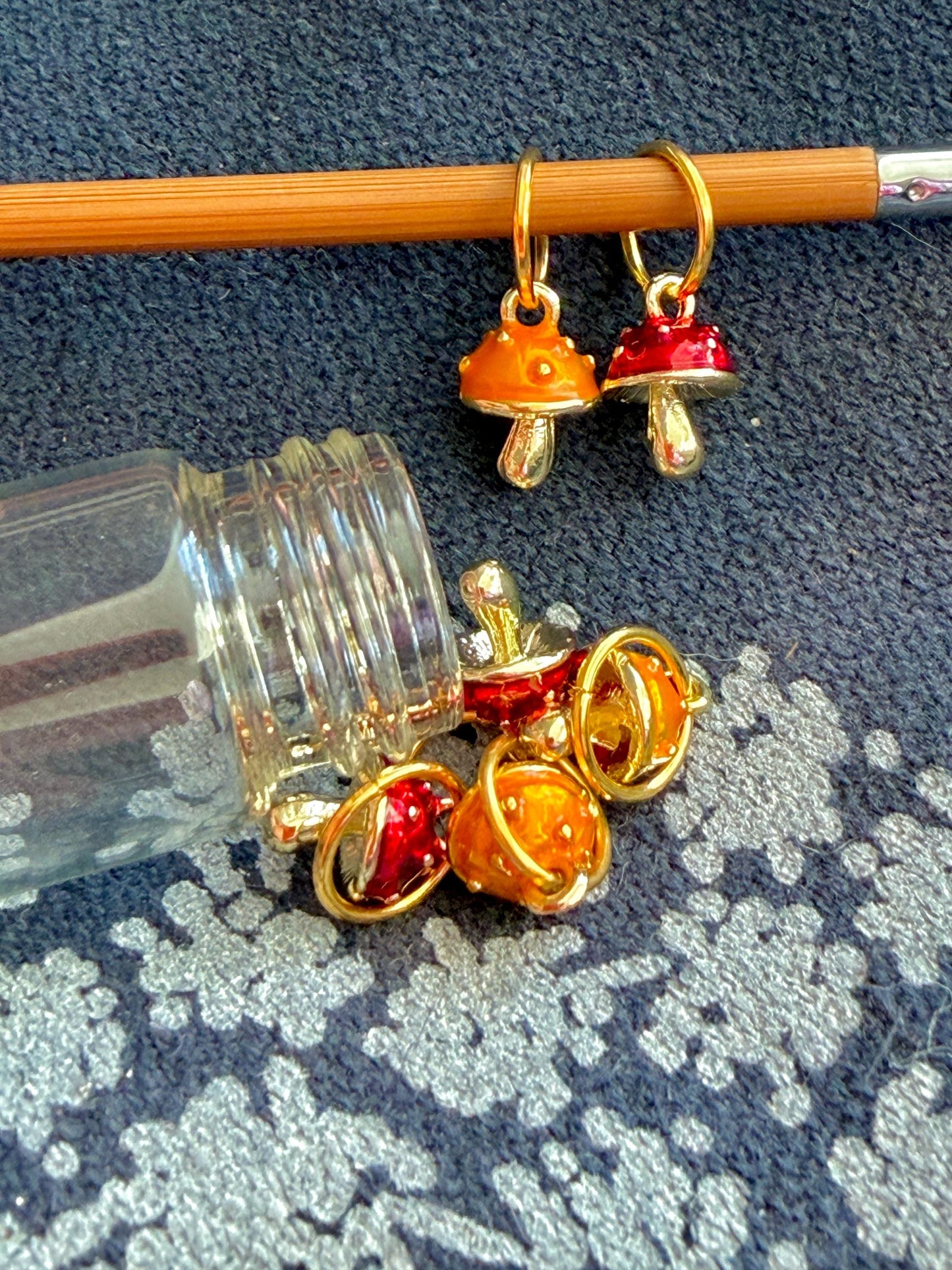Enamel Mushrooms Orange and Red Stitch Markers, Snag Free Knitting Accessories, Set of 6