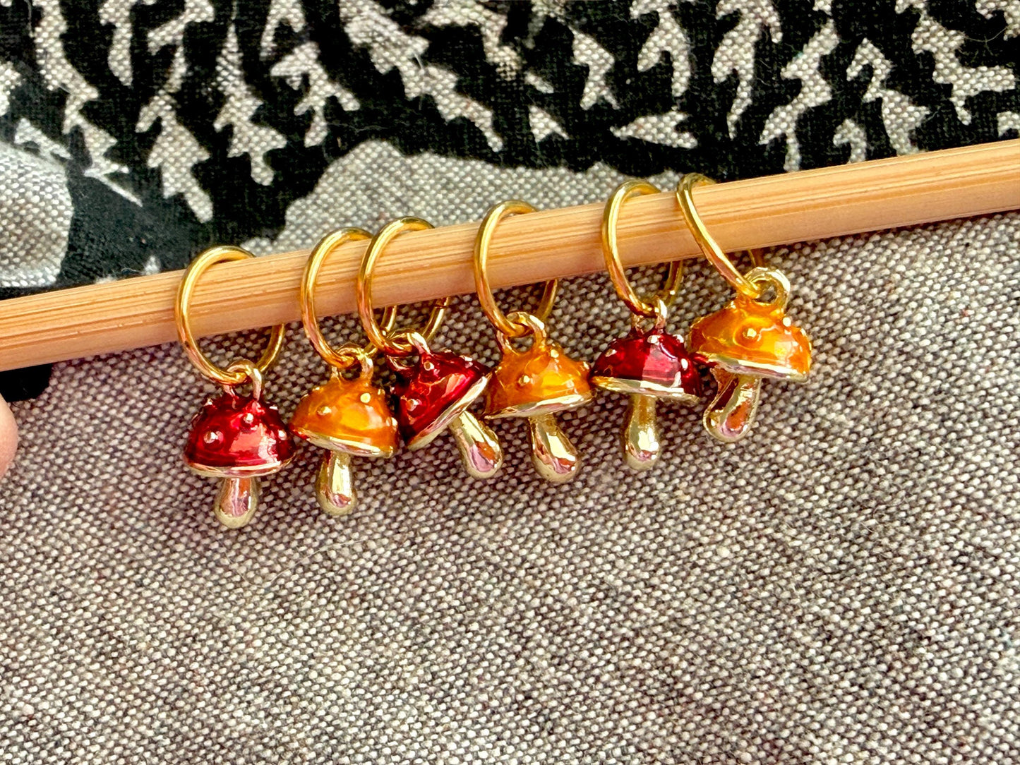 Enamel Mushrooms Orange and Red Stitch Markers, Snag Free Knitting Accessories, Set of 6