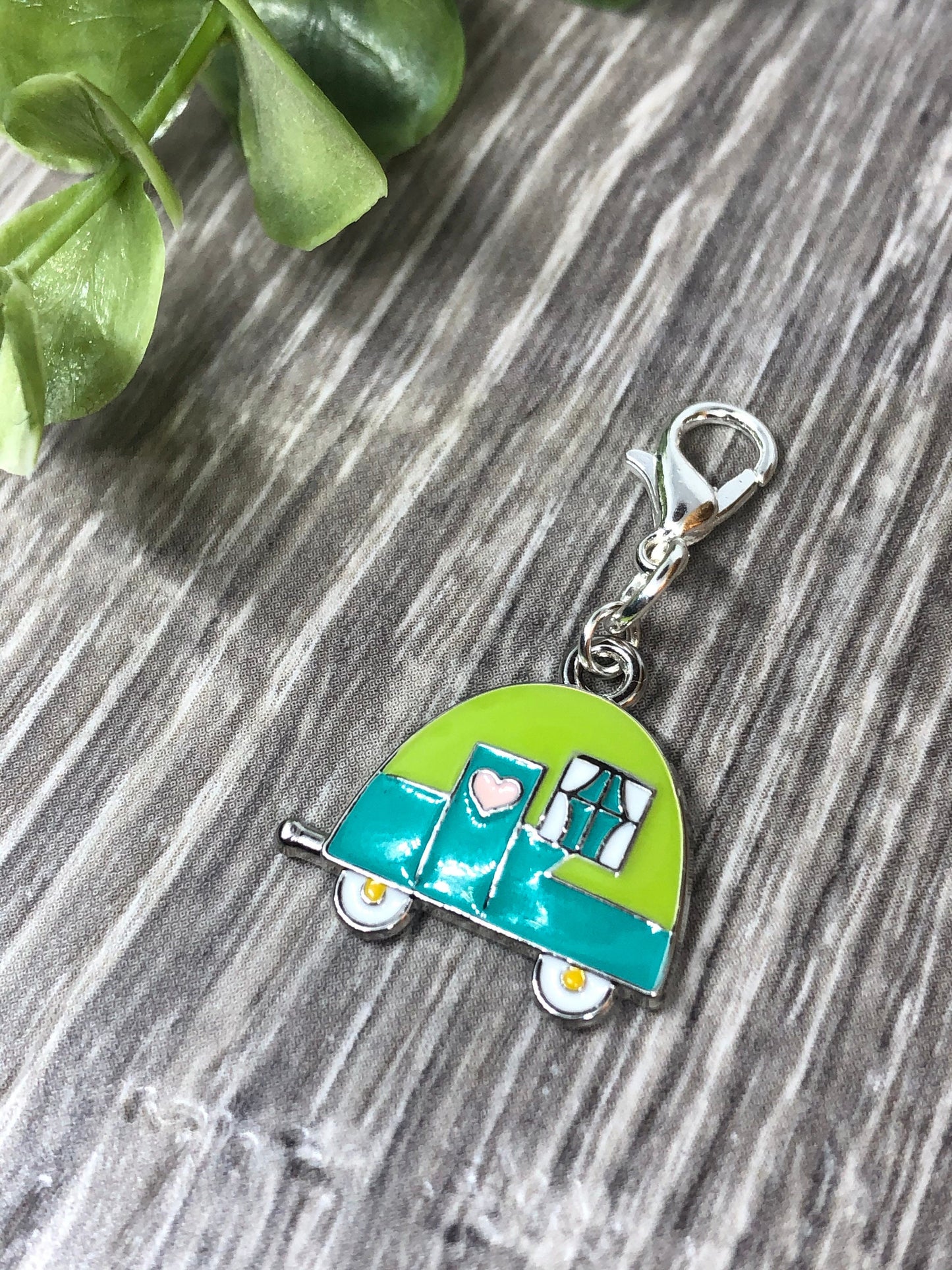 Camper Trailer Progress Keeper, Pink or Green, Knitting Stitch Marker