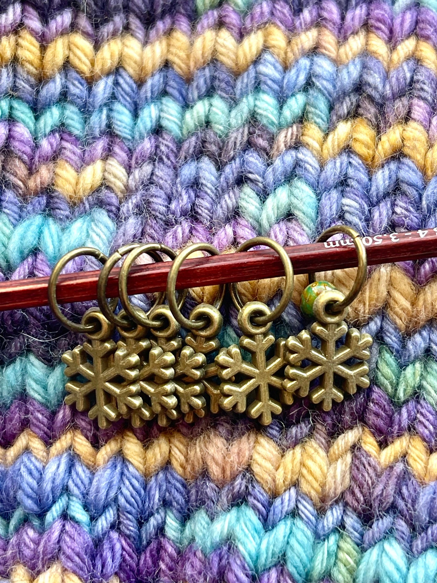 Bronze Snowflakes Stitchmarkers, Snagfree Progress Keepers, Knitting Accessories, Holiday Christmas Knits, Yarn Jewelry Knitters