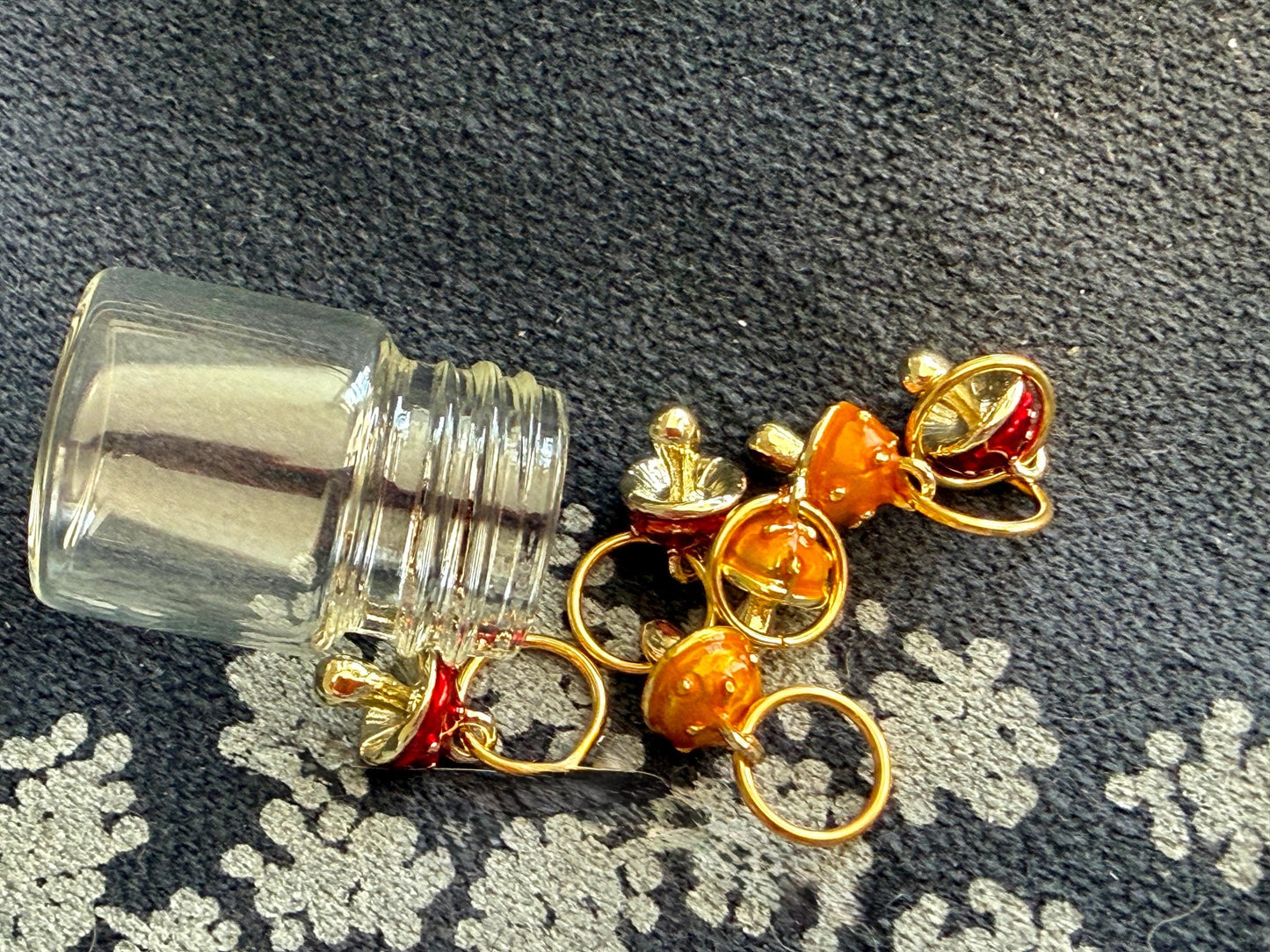 Enamel Mushrooms Orange and Red Stitch Markers, Snag Free Knitting Accessories, Set of 6